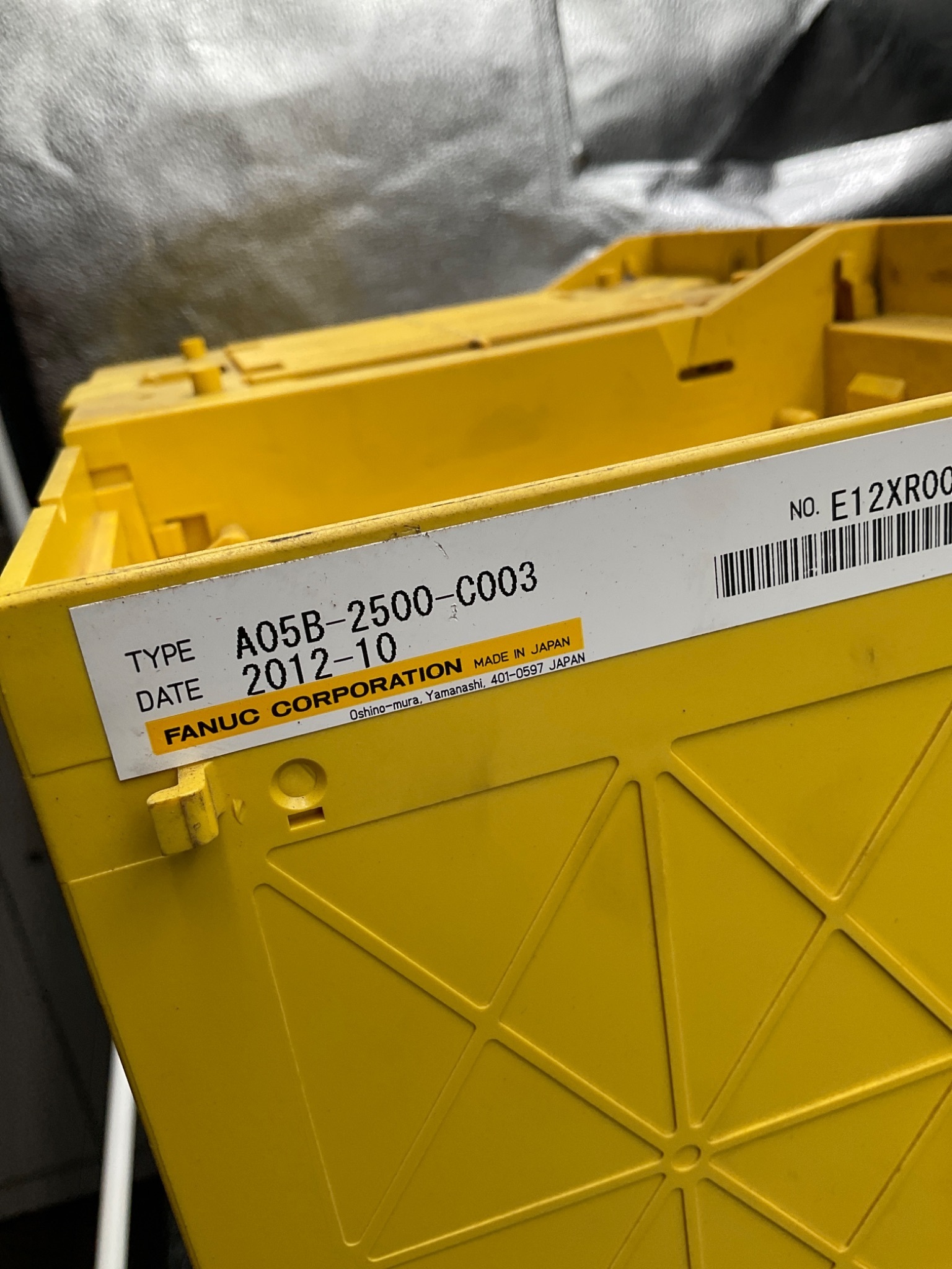 FANUC A05B-2500-C003 PLC BACKPLANE RACK 4-SLOT DUAL FAN USED 4