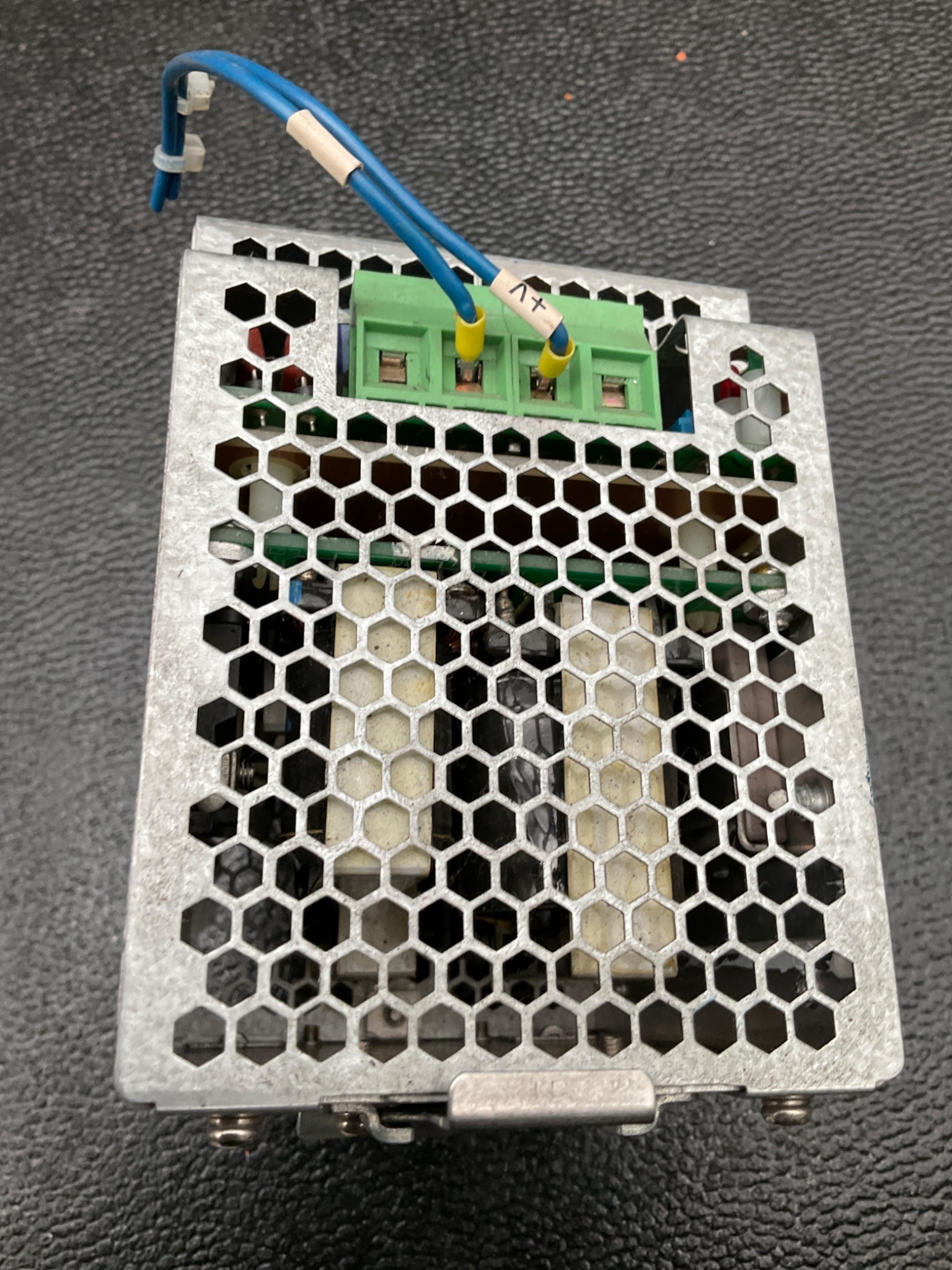LAMBDA DLP180-24-1/EJ DIN Rail Power Supply 24VDC 7.5A USED 4