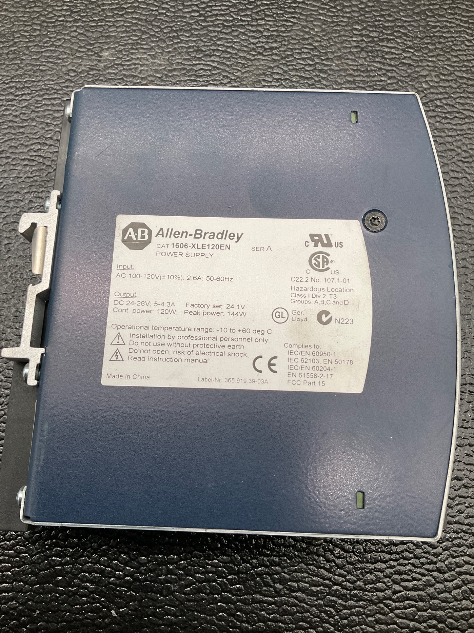 ALLEN BRADLEY 1606-XLE120EN DIN Rail Power Supply 24VDC 5A USED 3