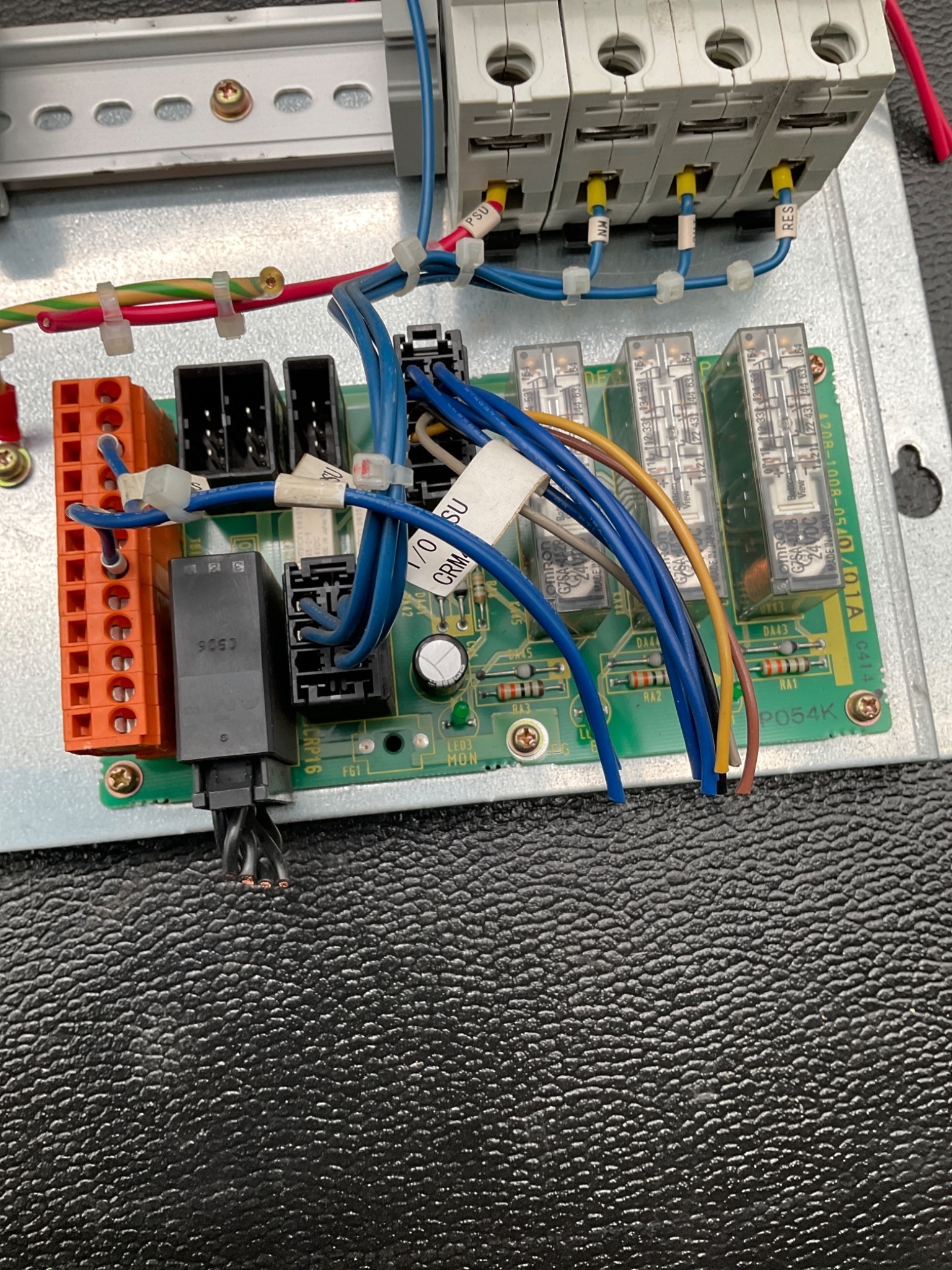 FANUC A20B-1008-0540 Safety Relay PCB R-J3iB Controller 24VDC USED 2