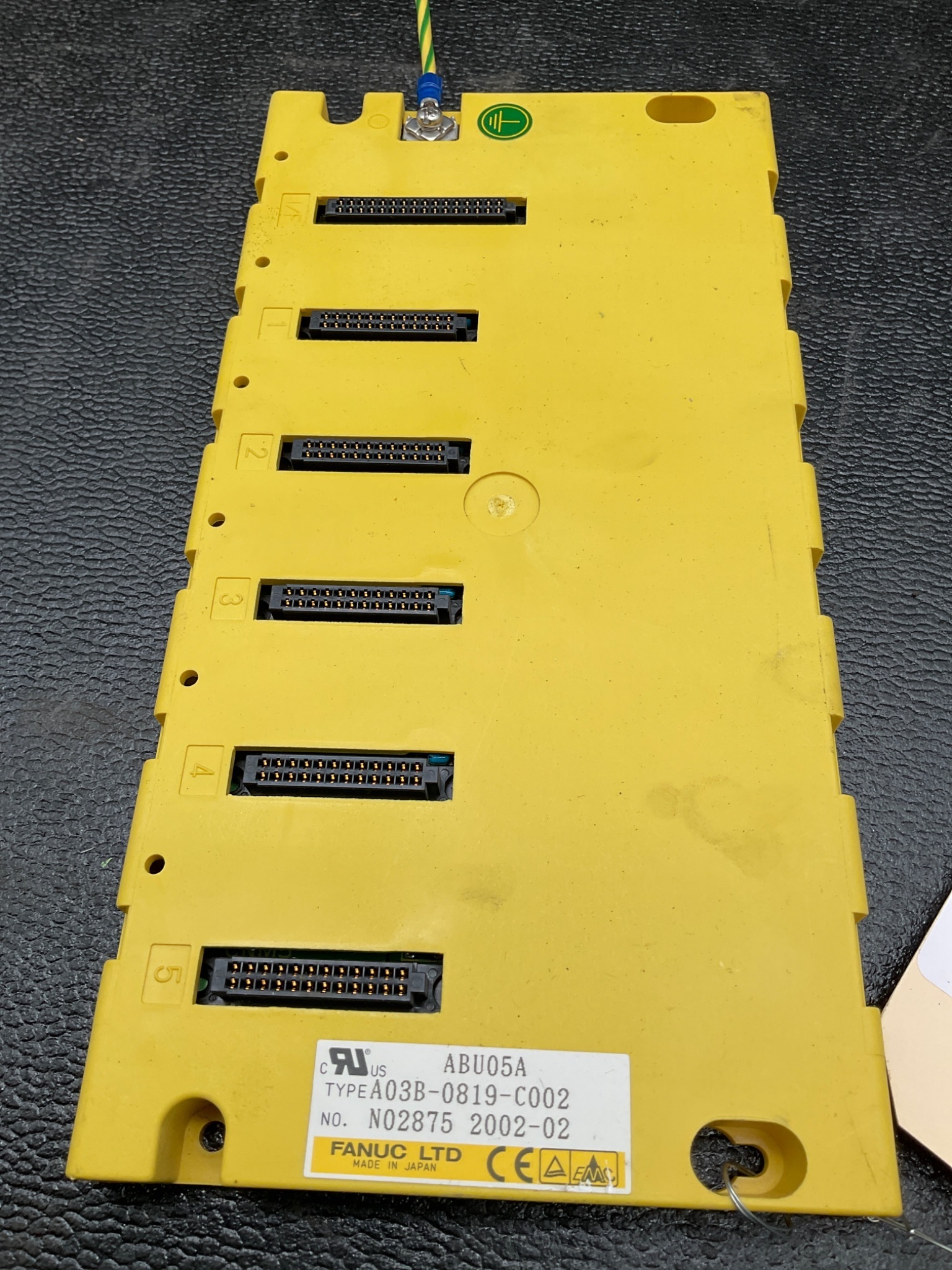 FANUC A03B-0819-C002 5-Slot I/O Base Unit ABU05A Horizontal USED 2