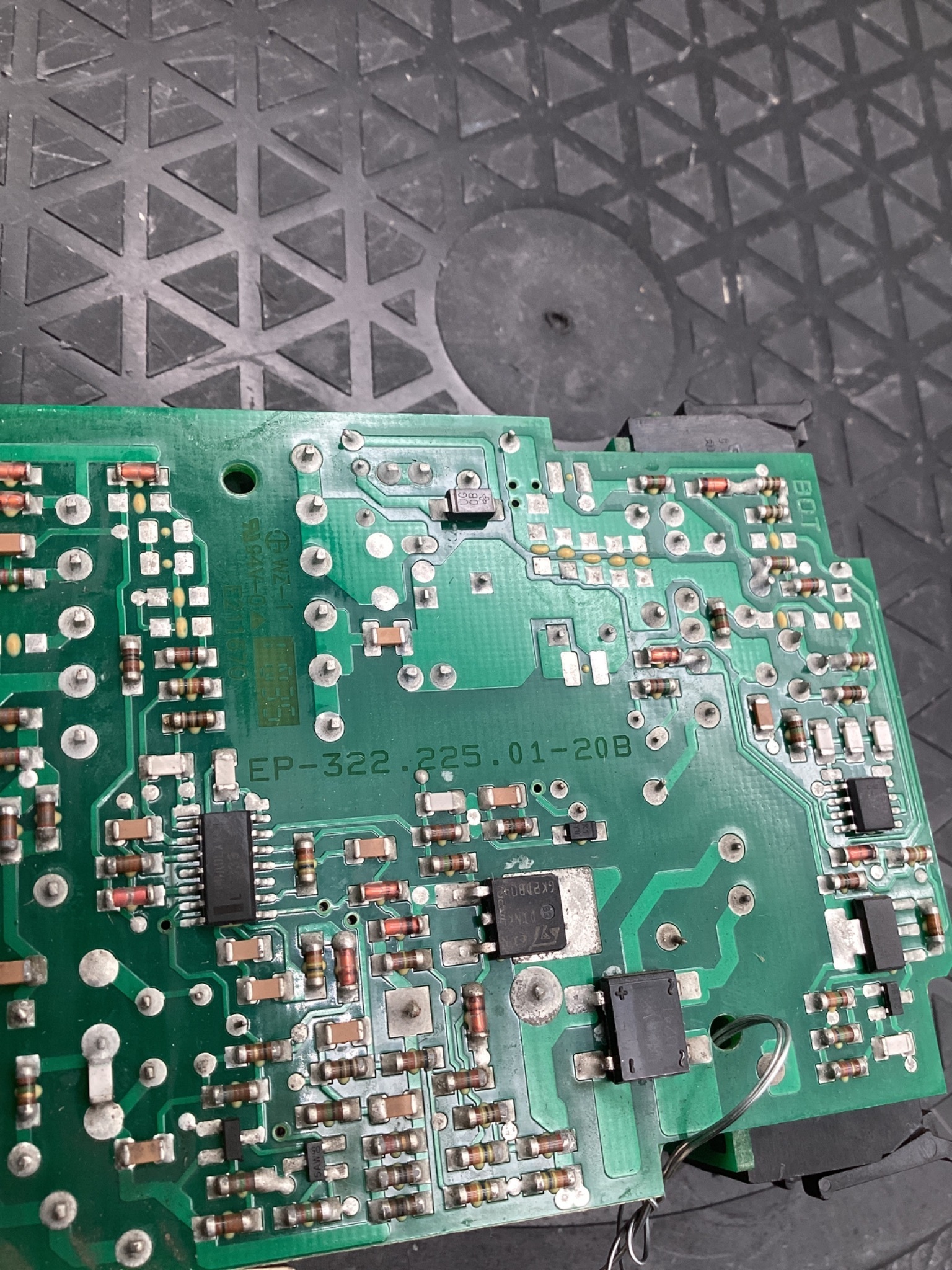 PULS EP-322.225.01-20B Power Supply Board USED 4