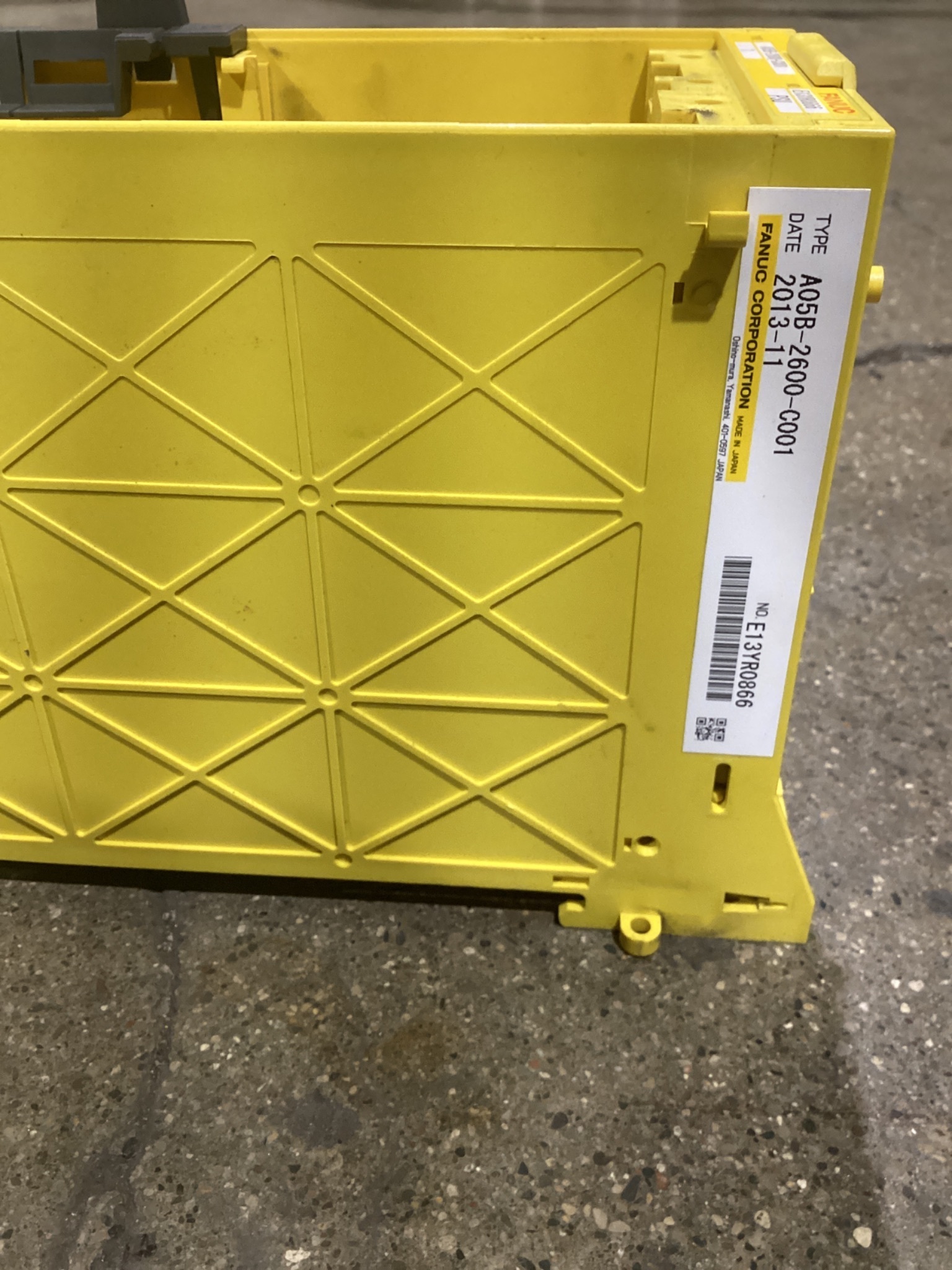 FANUC A05B-2600-C001 2-Slot Rack Backplane USED 4