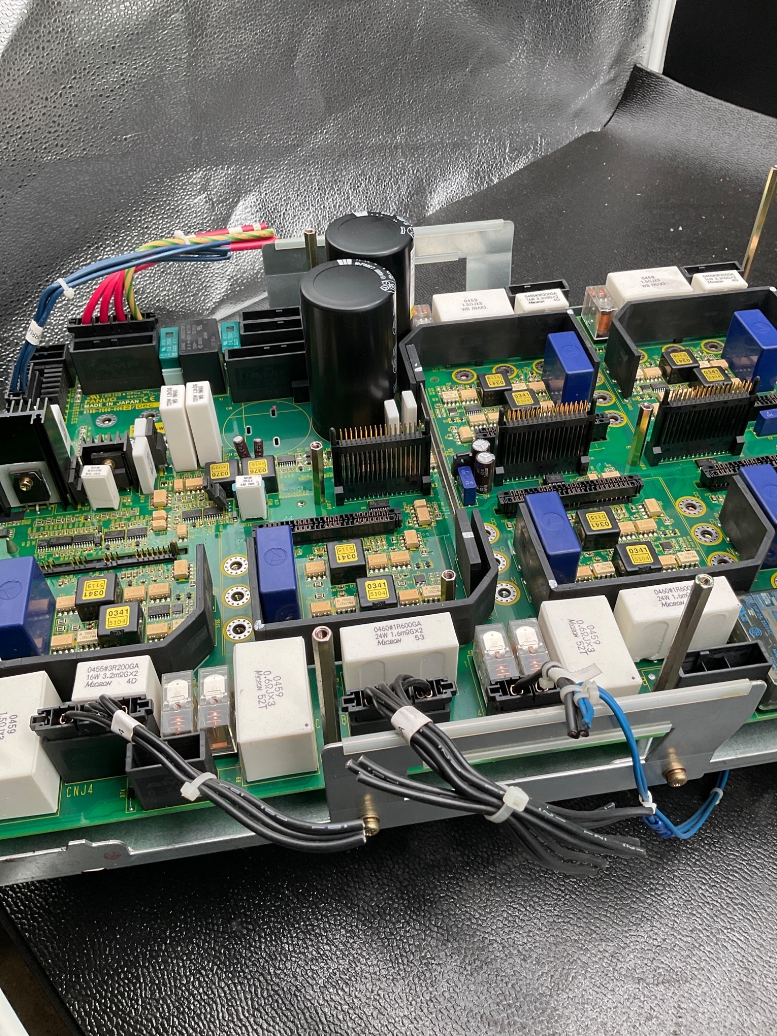 FANUC A06B-6105-H002 D 6-Axis Servo Amplifier Drive USED 5