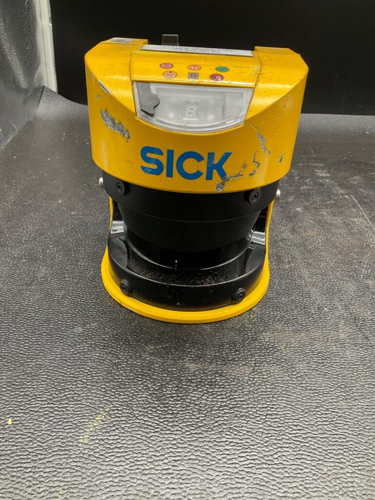 イエローディスクプレーヤー Used SICK S30A-7111CP Safety Laser Scanners IGAM1910388
