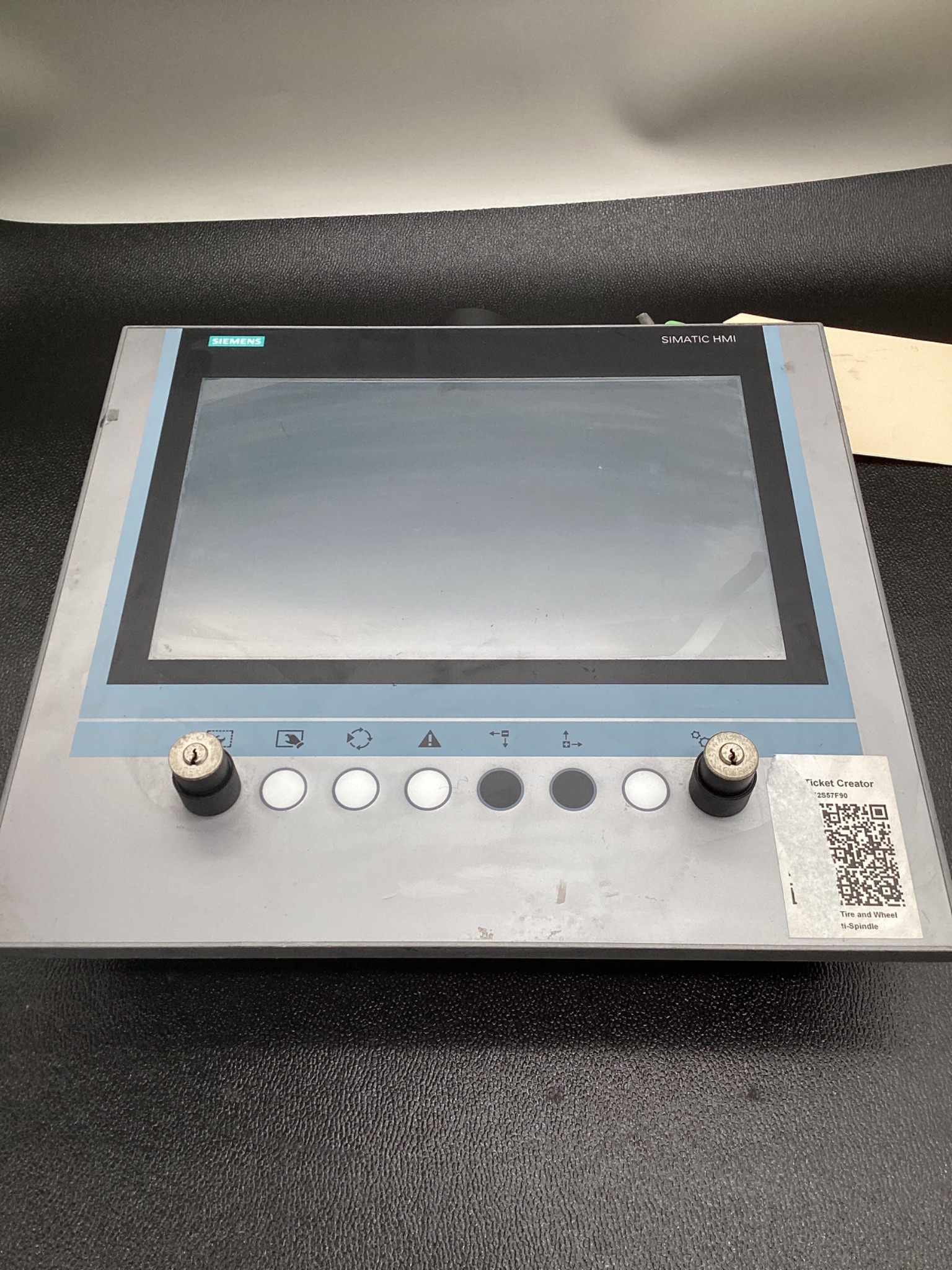 SIEMENS 6AV7422-5AC00-1AT0 IPC477D-BVO 15" Panel PC KP8F Buttons USED 0