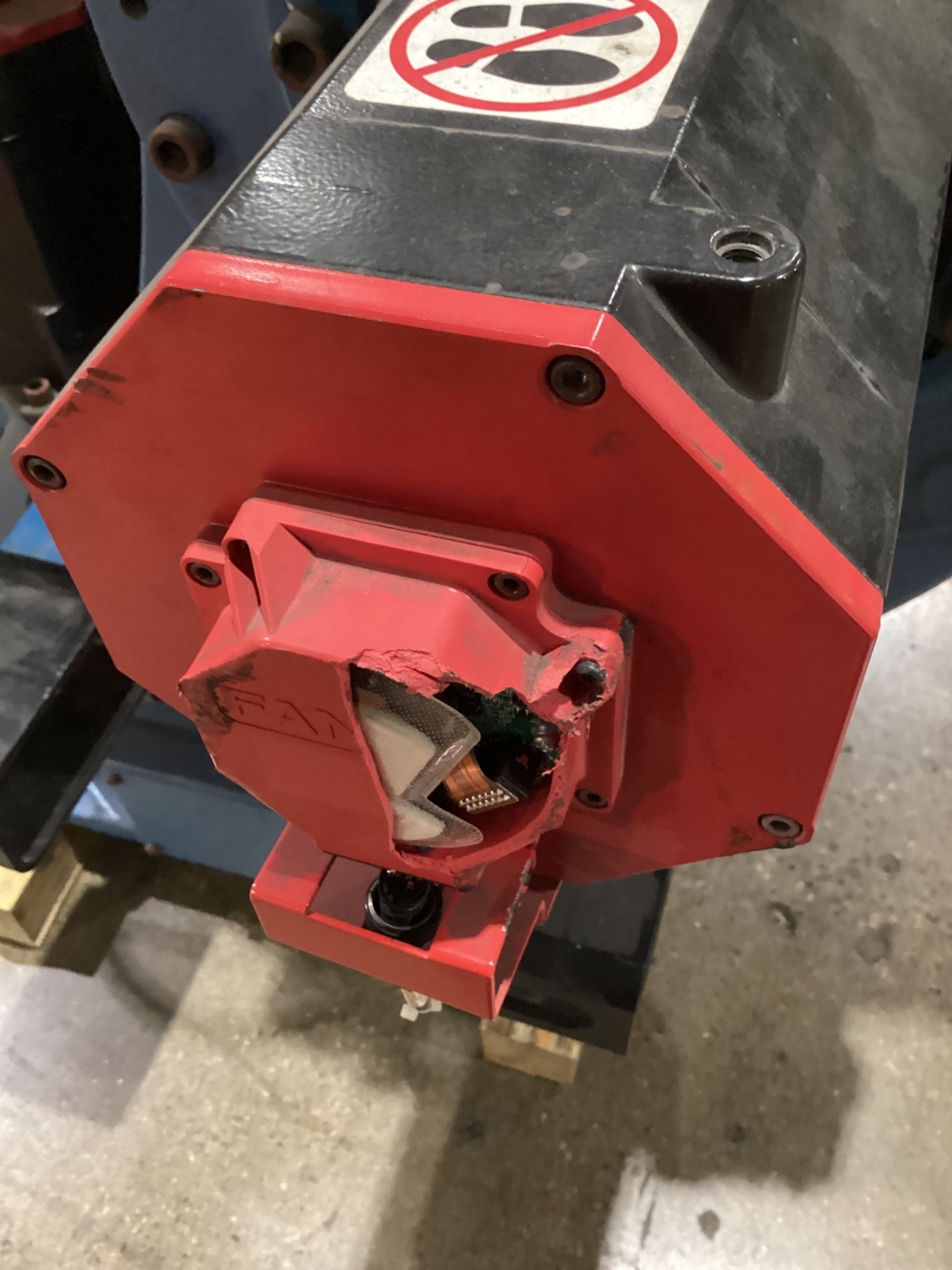 FANUC R-2000iC/210F w/ R30iB PLUS Controls USED 11