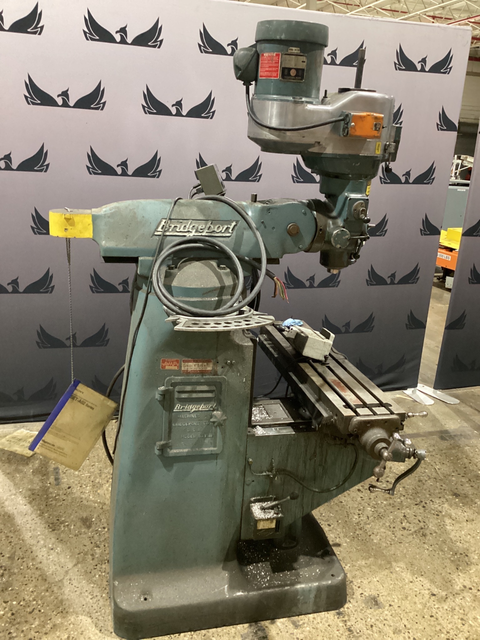 BRIDGEPORT 84284 Vertical Milling Machine 1.5HP USED 0