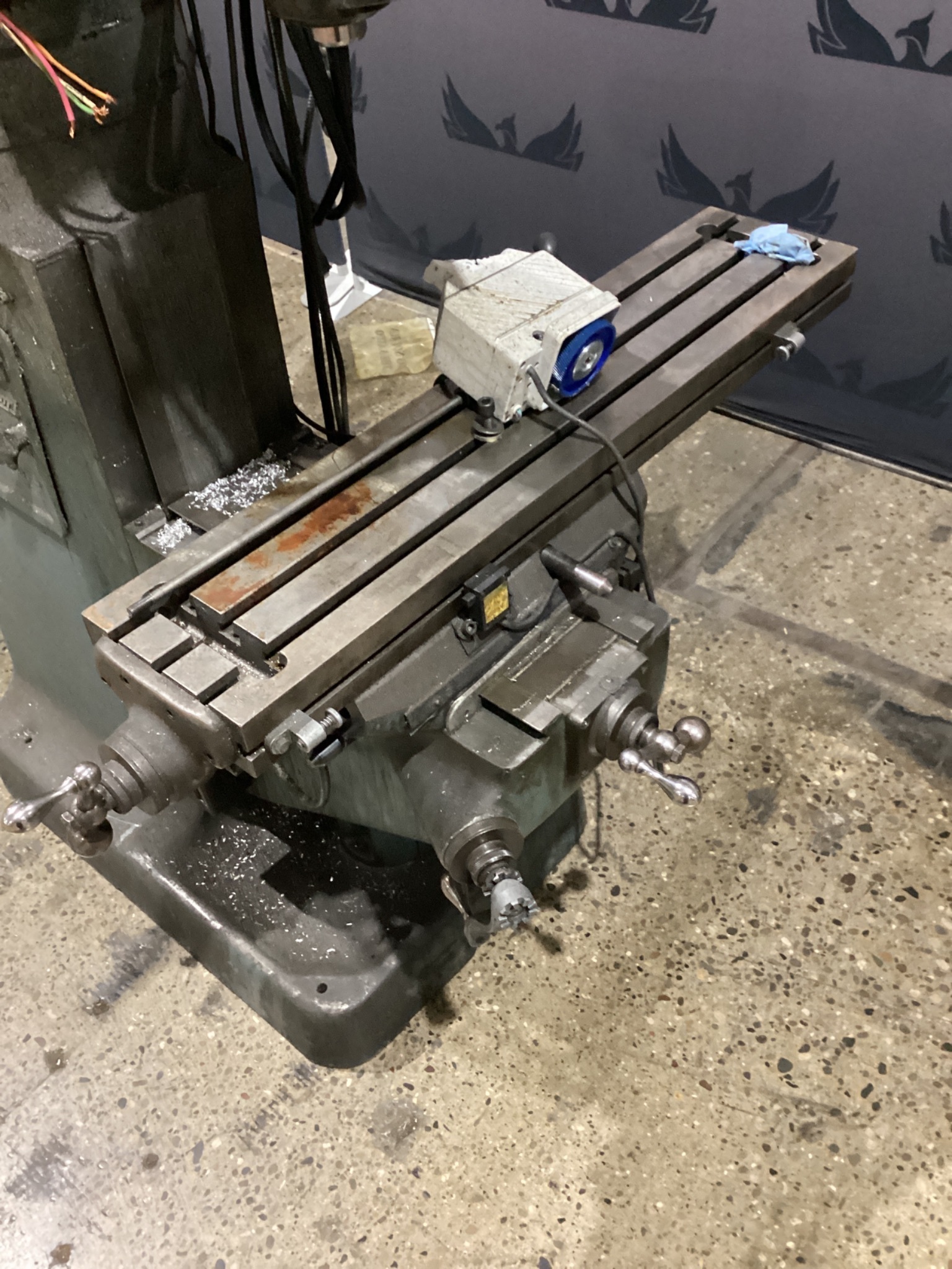 BRIDGEPORT 84284 Vertical Milling Machine 1.5HP USED 2