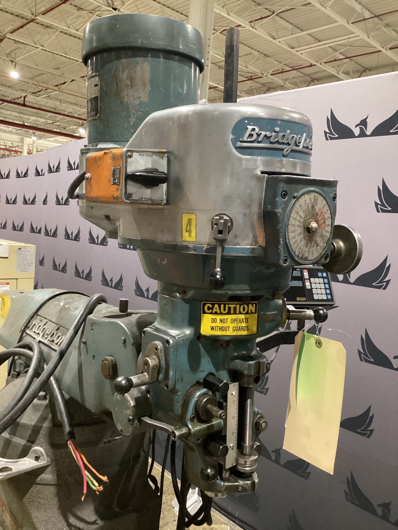 BRIDGEPORT 84284 Vertical Milling Machine 1.5HP USED 3