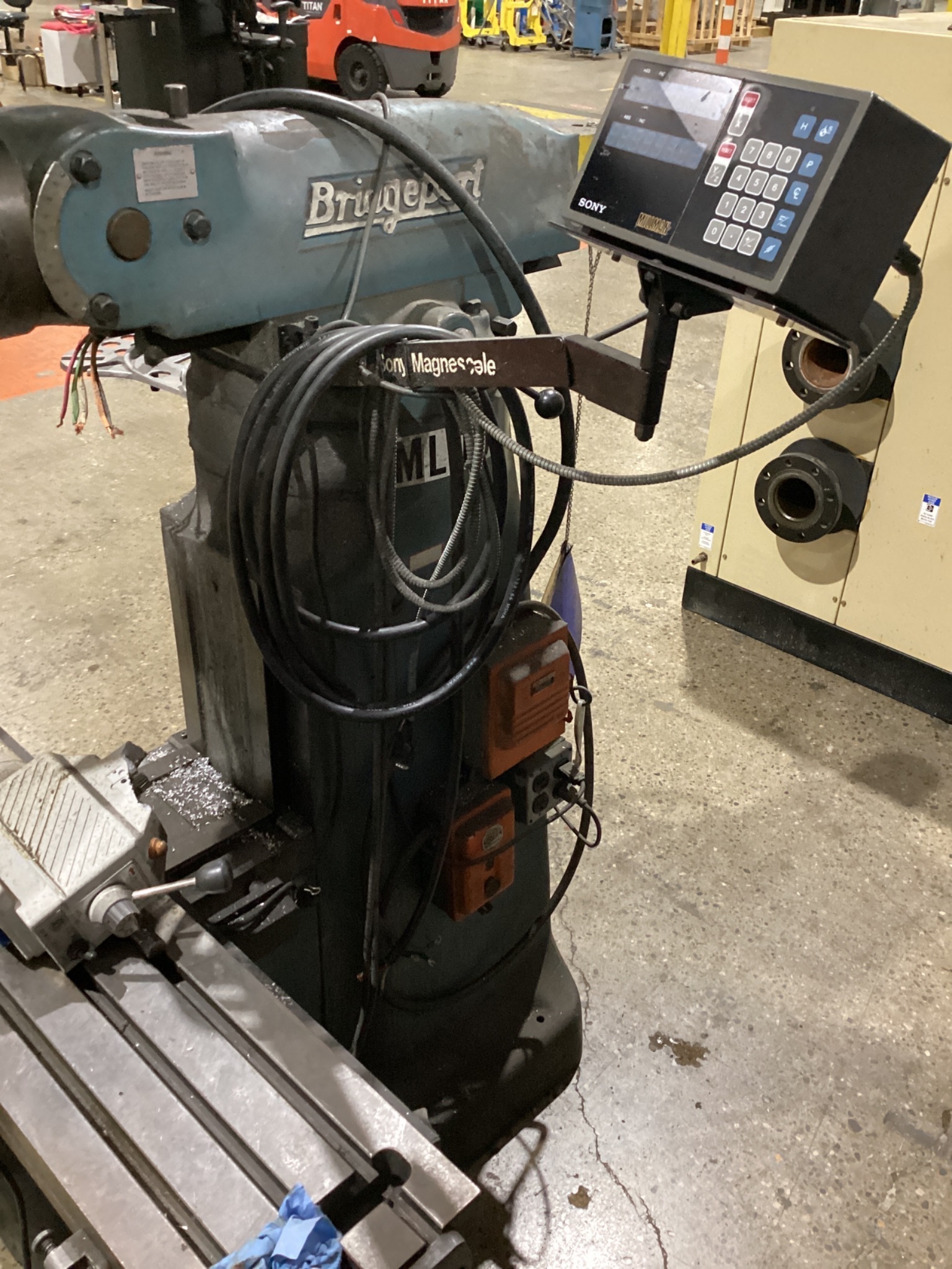 Used BRIDGEPORT 84284 Vertical Mills IGAM2540015