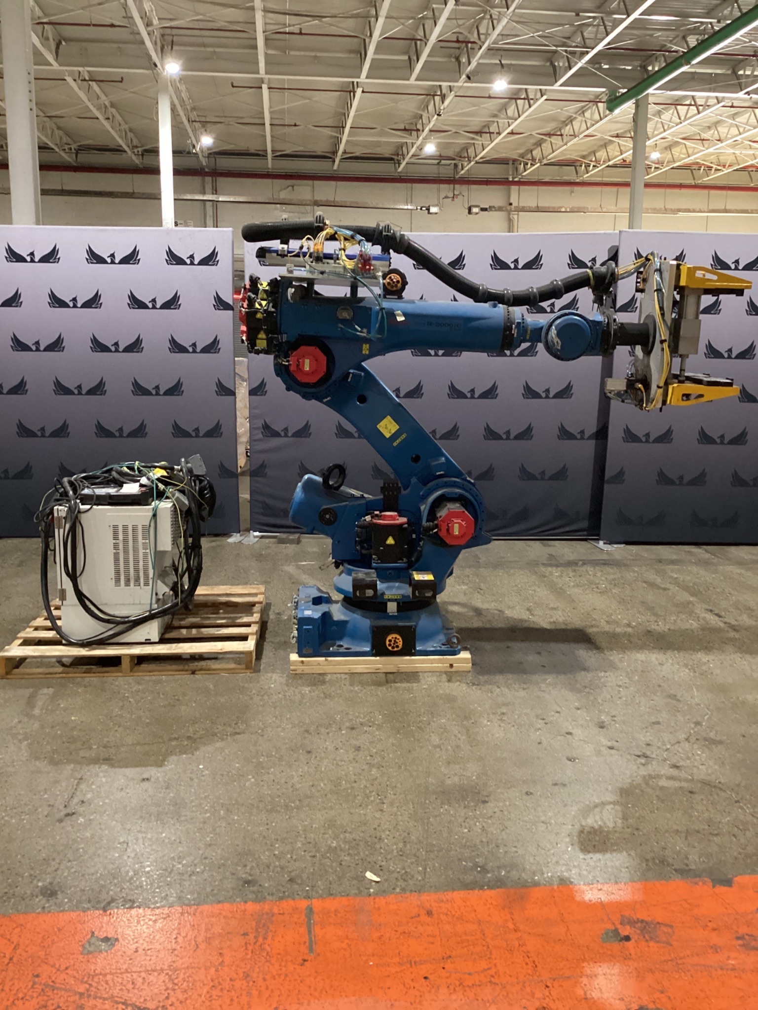 FANUC R-2000iC/270F w/ R30iB PLUS Controls USED 0