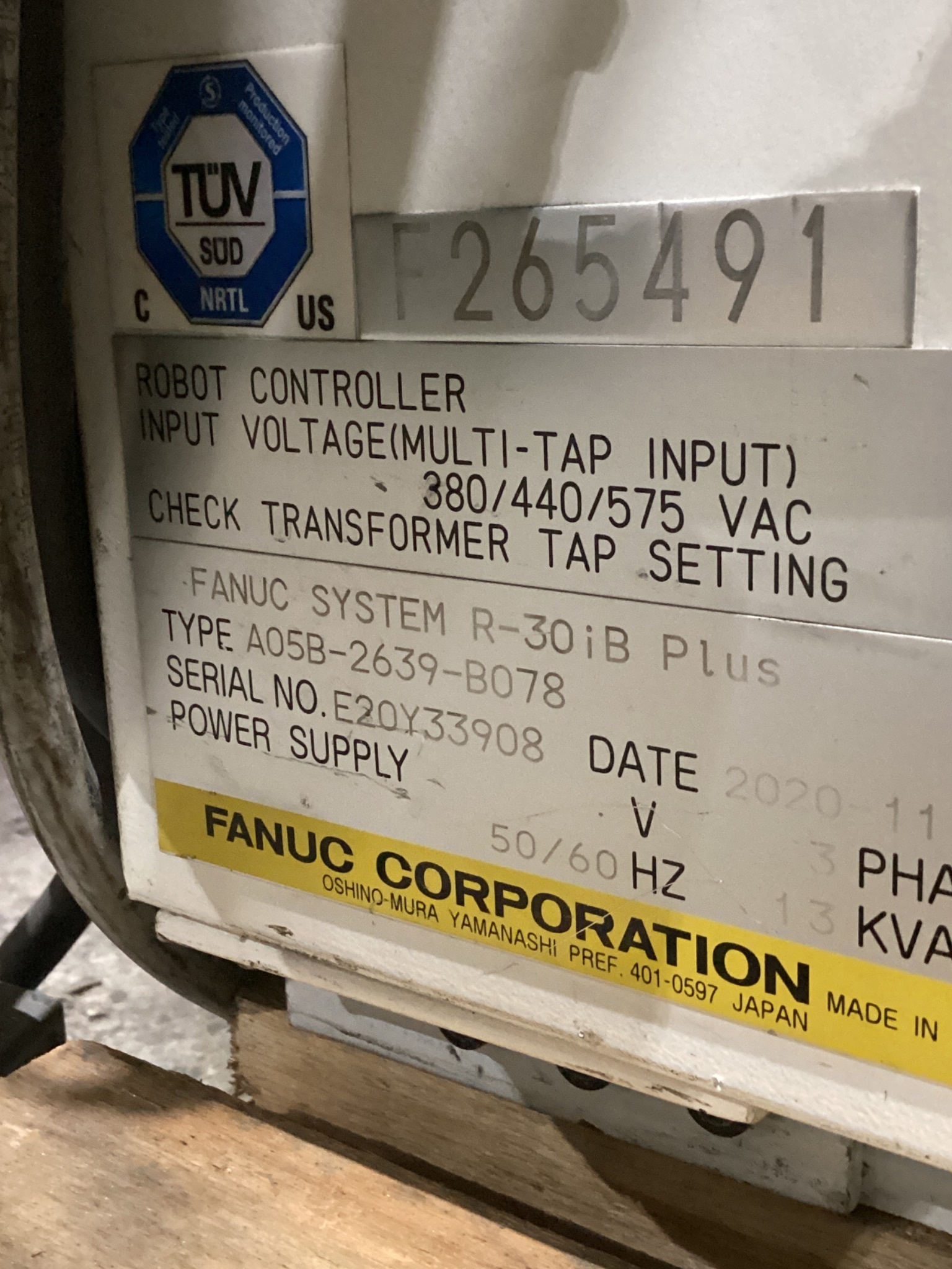 FANUC M-900iB/400L w/ R-30iB PLUS Controls USED 11
