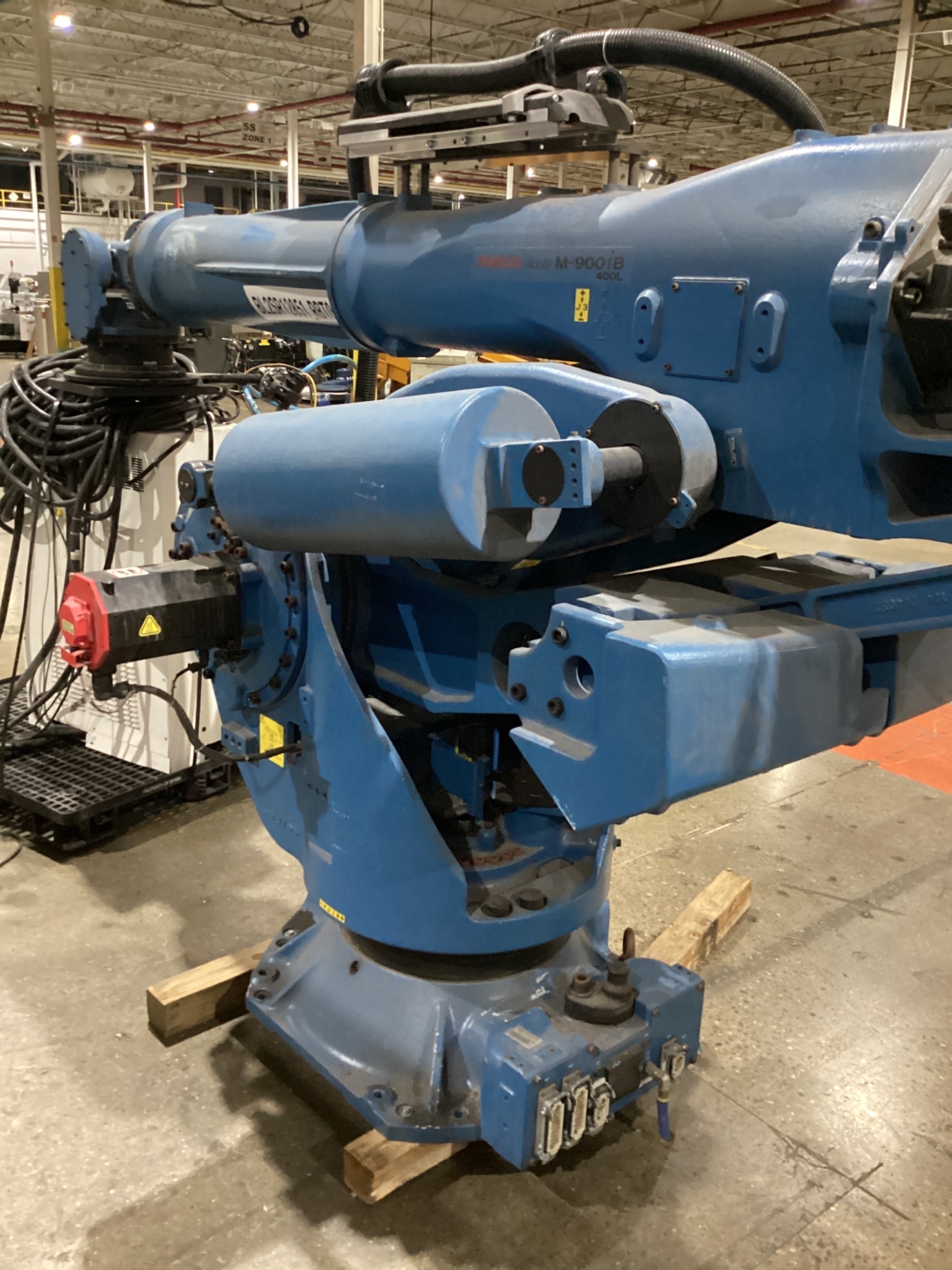 FANUC M-900iB/400L w/ R-30iB PLUS Controls USED 4