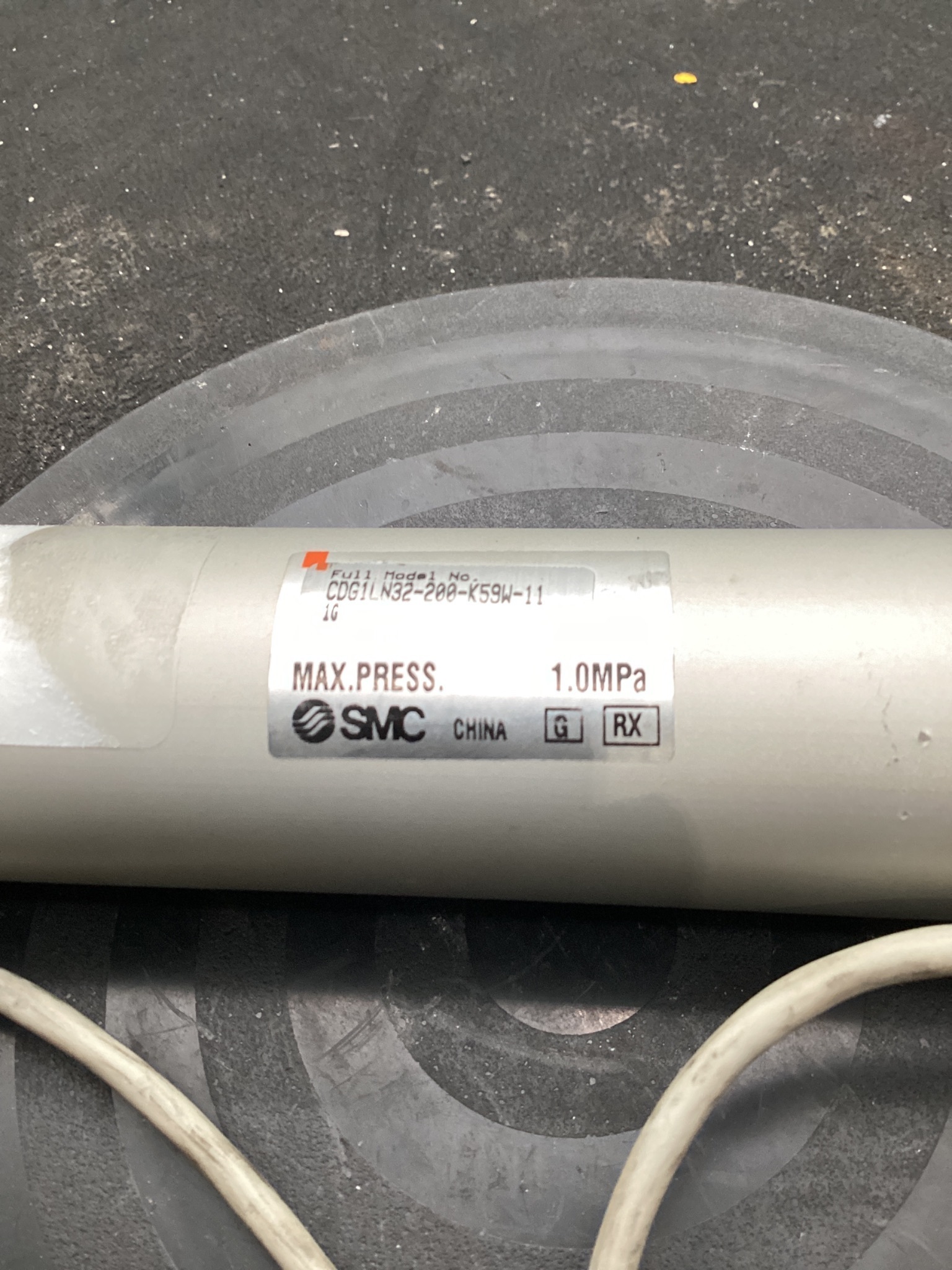 SMC CDG1LN32-200-K59W-11 PNEUMATIC CYLINDER 32MM 200MM USED 1