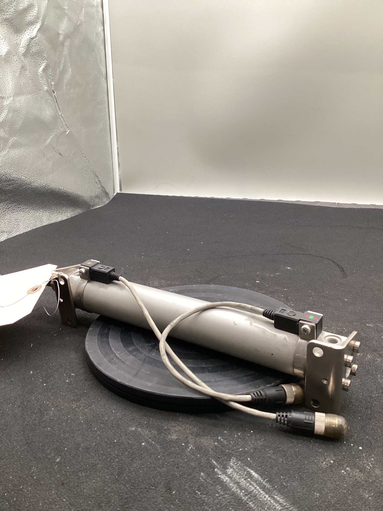 SMC CDG1LN32-200-K59W-11 PNEUMATIC CYLINDER 32MM 200MM USED 3