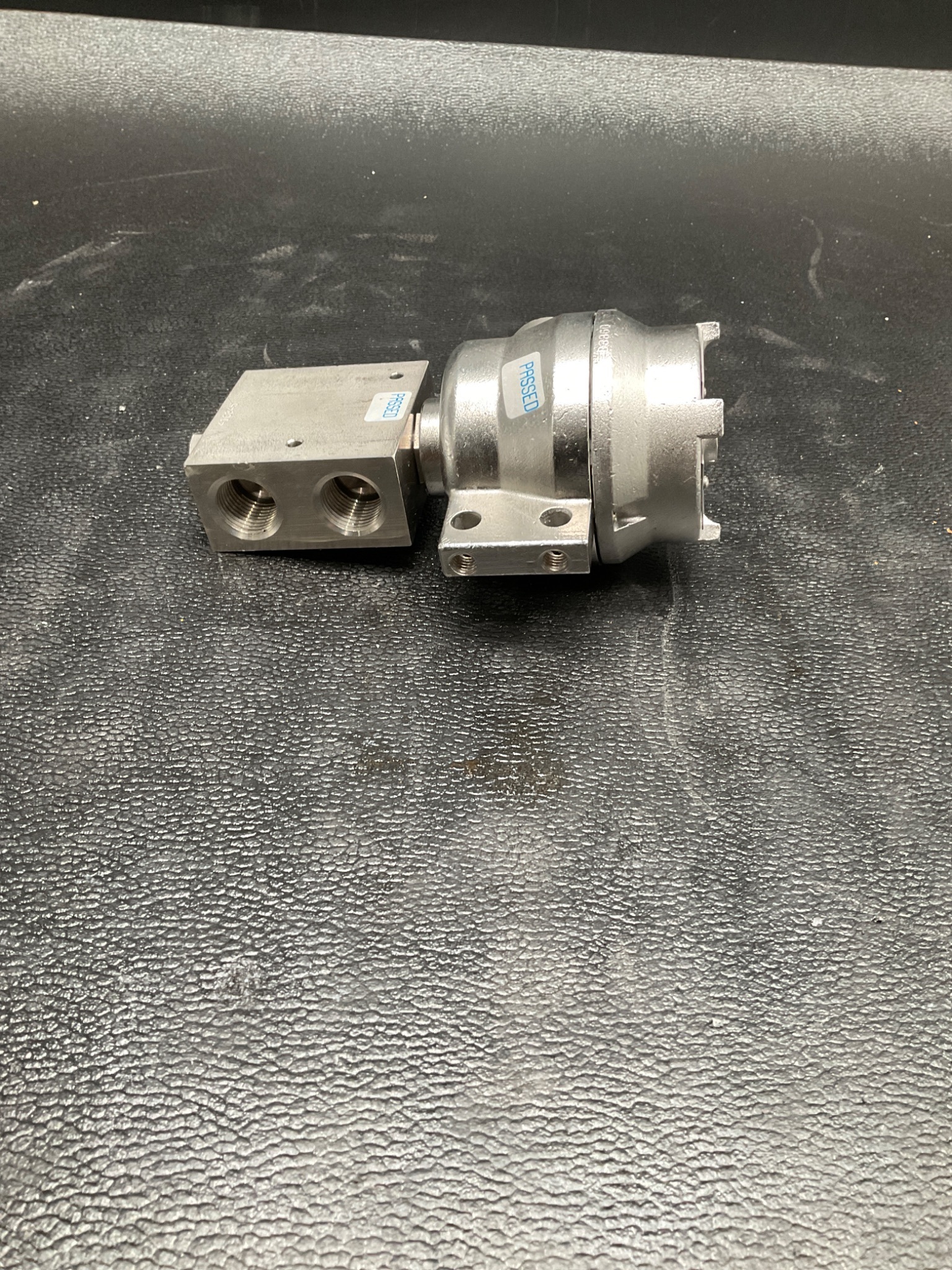 ALCON 33D31Z5A3-6J259 SOLENOID VALVE 3/2 WAY SS 24VDC NEW 4
