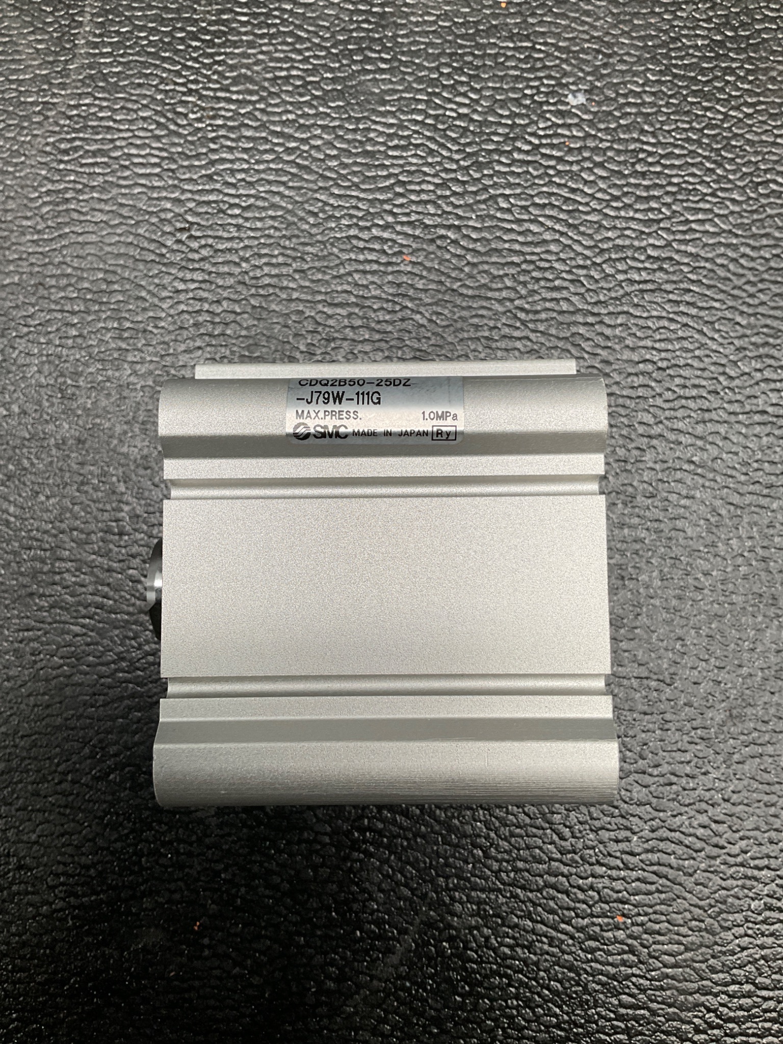 SMC CDQ2B50-25DZ-J79W-111G COMPACT CYLINDER NEW 3