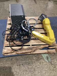 FANUC LR Mate 200iD/7L w/ R-30iB Mate PLUS Controls USED