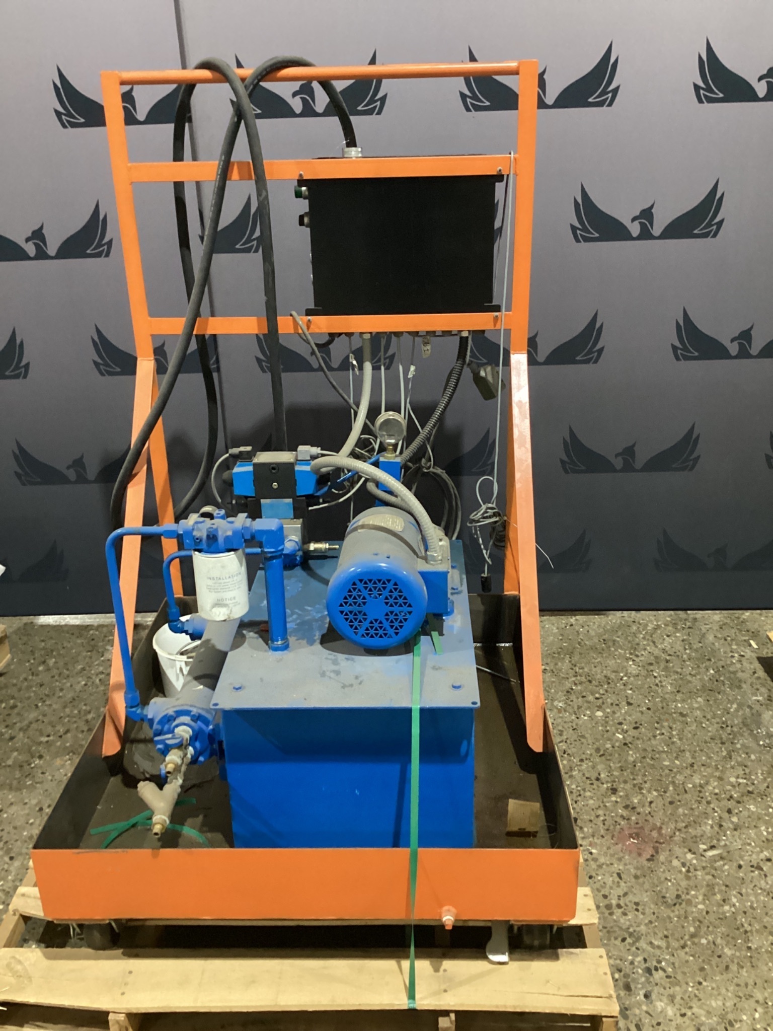 EATON VICKERS Hydraulic Pump System USED 1