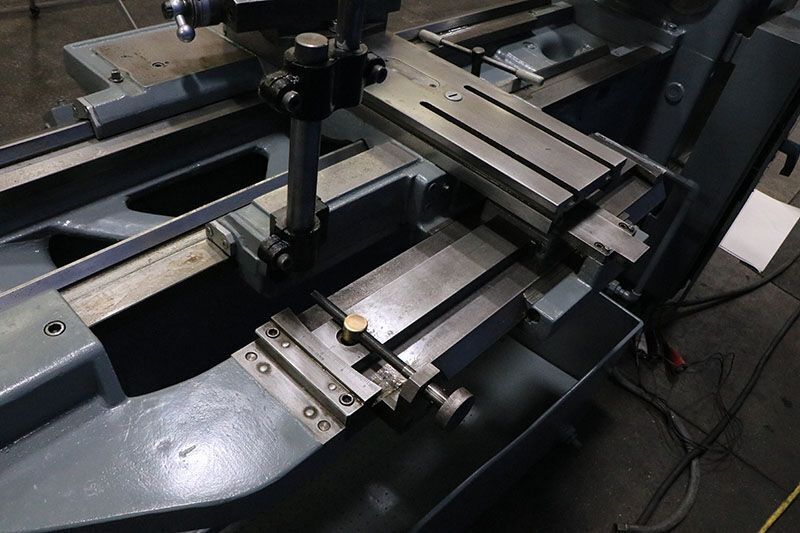1980'S MAZAK GAP BED LATHE USED 13