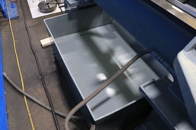 1980'S MAZAK GAP BED LATHE USED 5