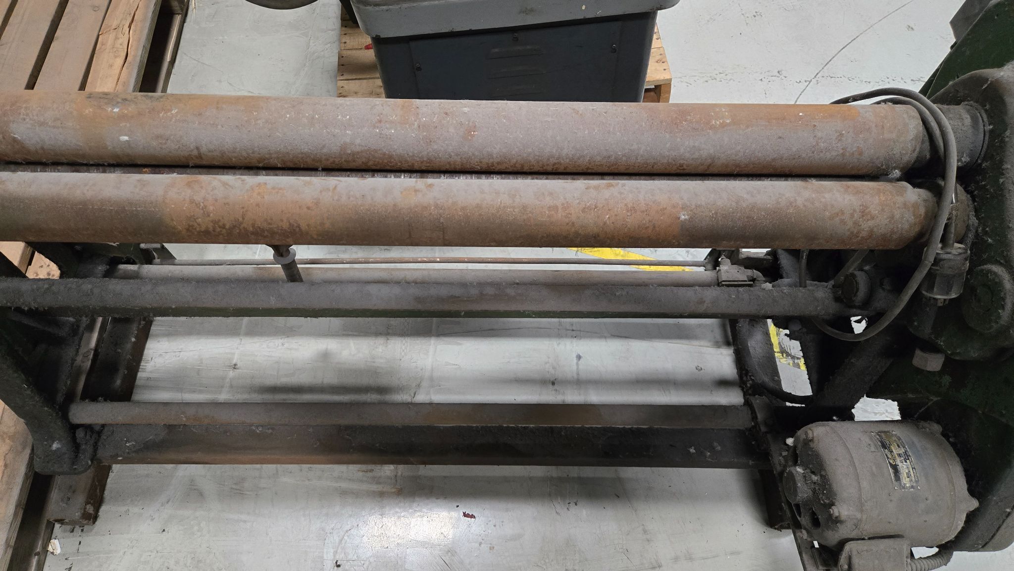 LOWN MODEL B POWER ROLLER USED 6