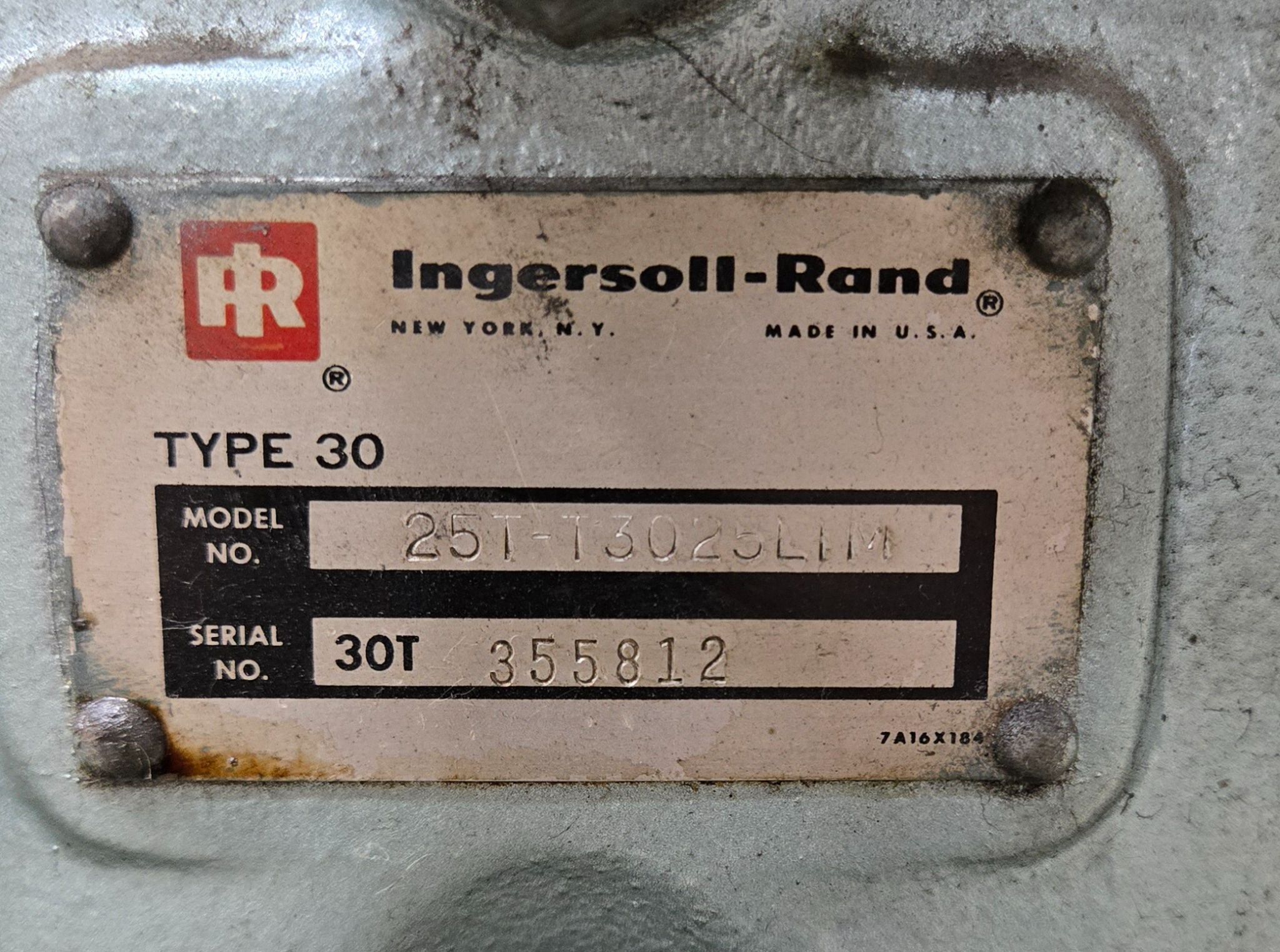INGERSOLL-RAND 25T-T305LLM AIR COMPRESSOR USED 5