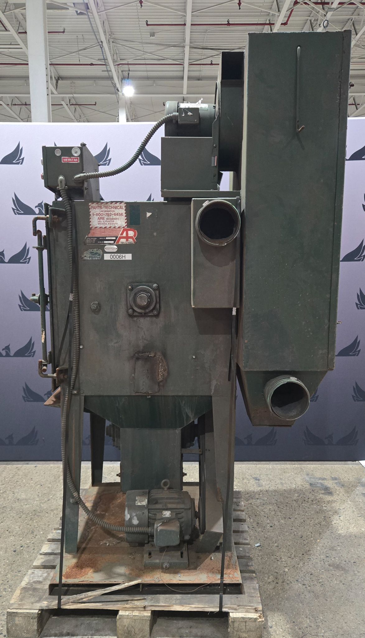 AR INDUSTRIES B-4 TUMBLE BLAST CHAMBER USED 0
