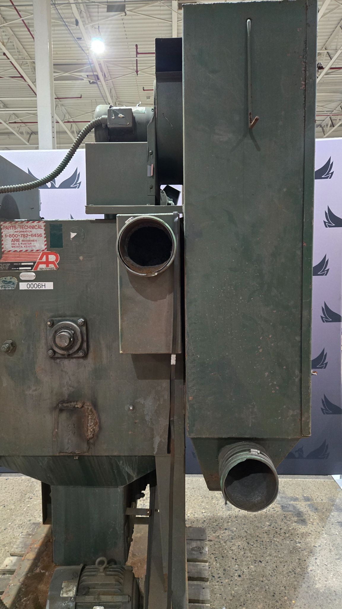 AR INDUSTRIES B-4 TUMBLE BLAST CHAMBER USED 2