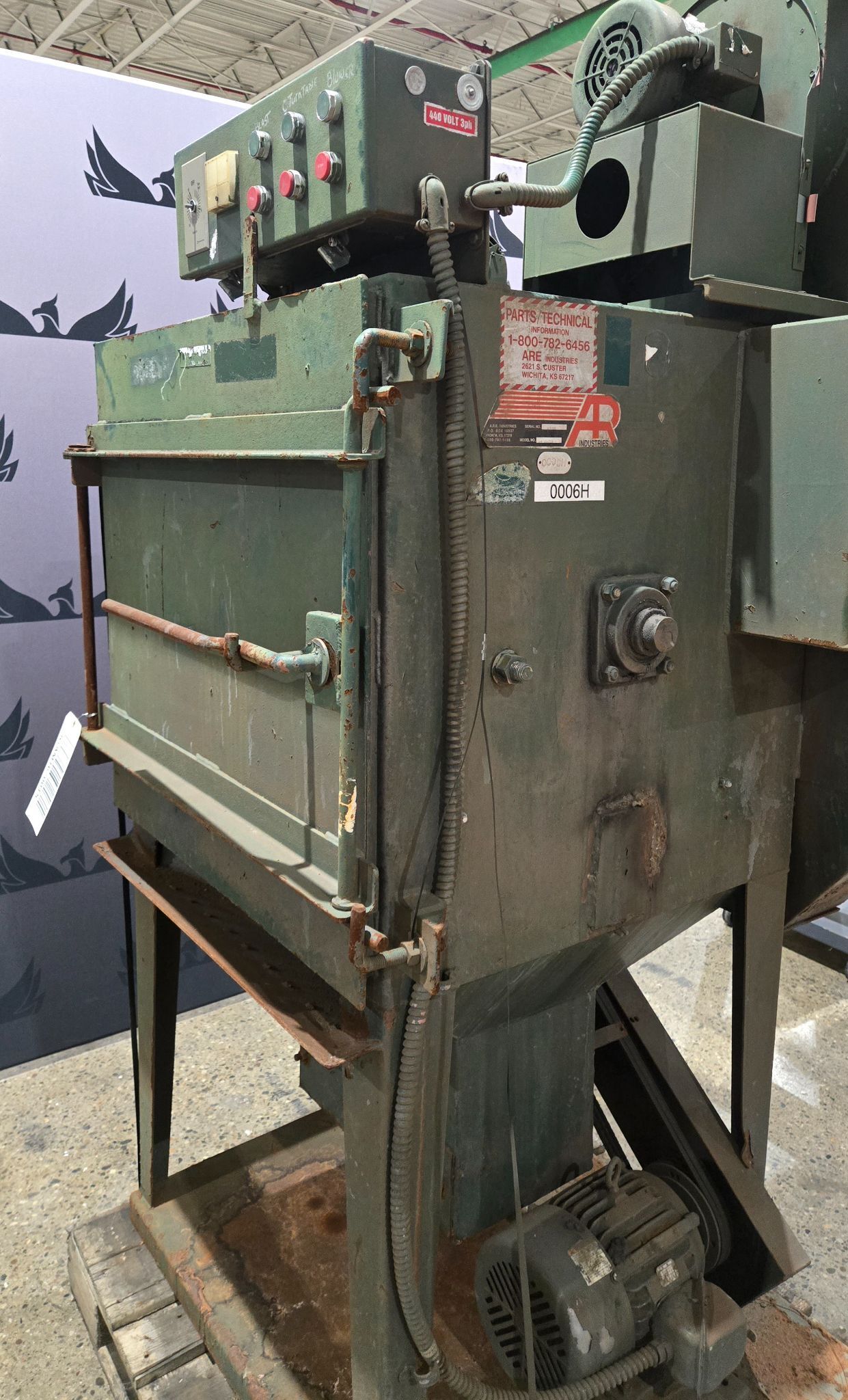 AR INDUSTRIES B-4 TUMBLE BLAST CHAMBER USED 3