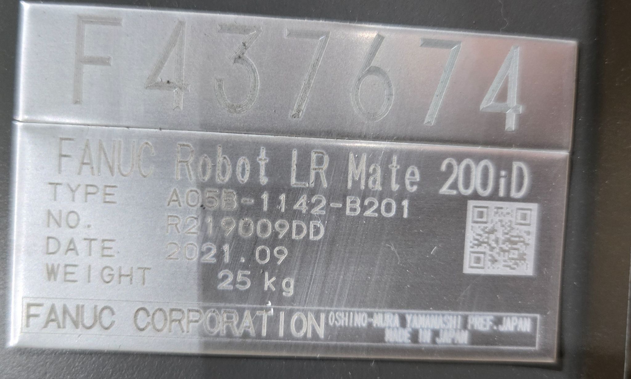 FANUC LR MATE 200iD w/ R-30iB Mate PLUS Controller, Gripper EOA Included USED 8