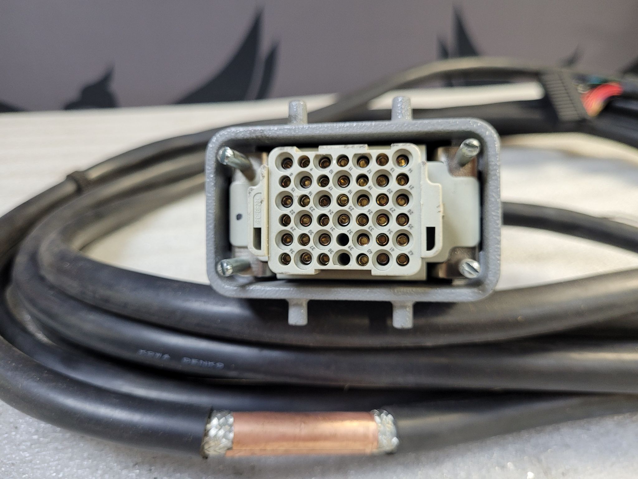 FANUC 2007-T299 L=7.5MA RP1 Encoder Cable R-2000 Series 7.5M USED 1