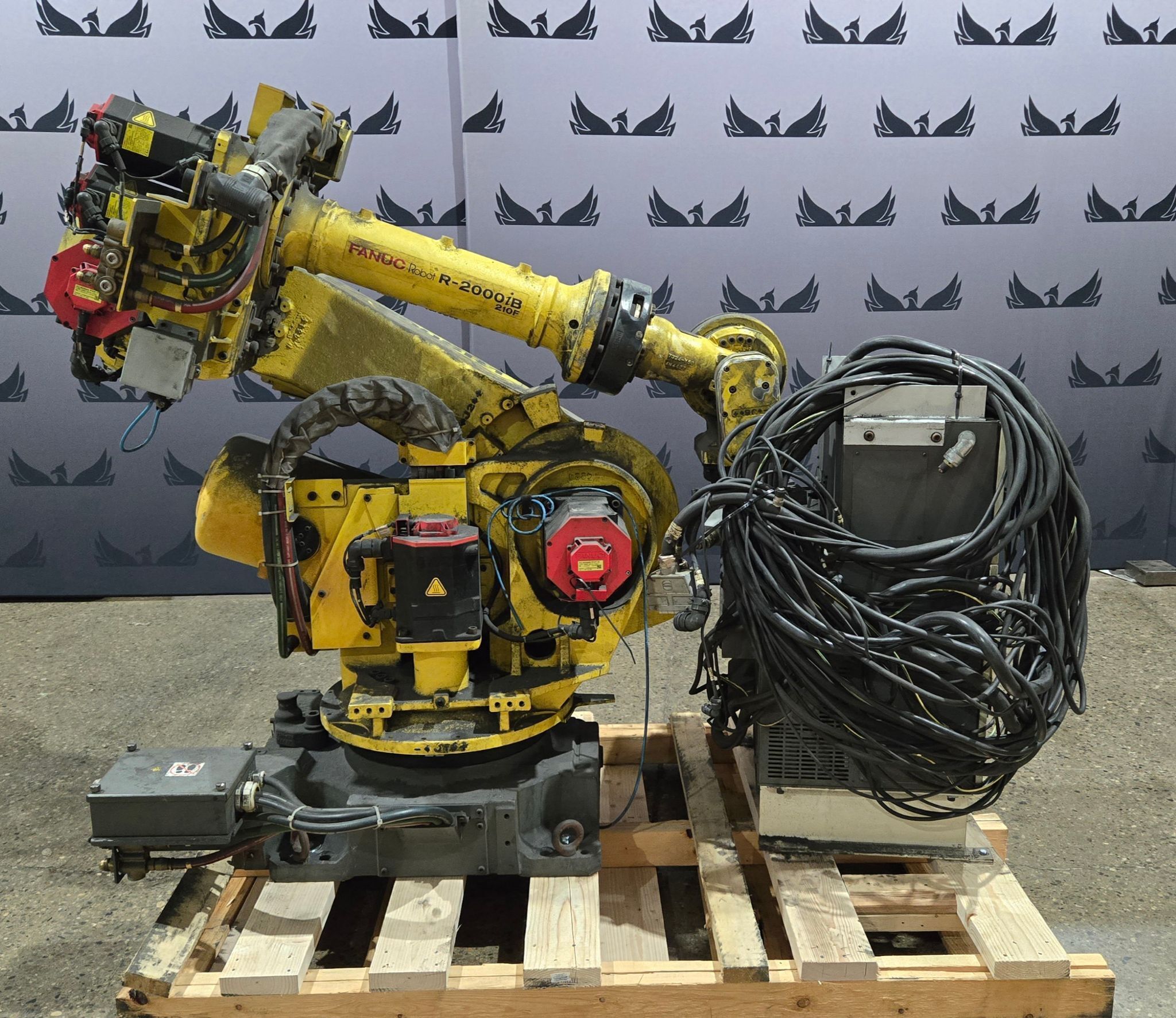 FANUC R-2000iB/210F Complete w/ R-30iB Controls USED 0