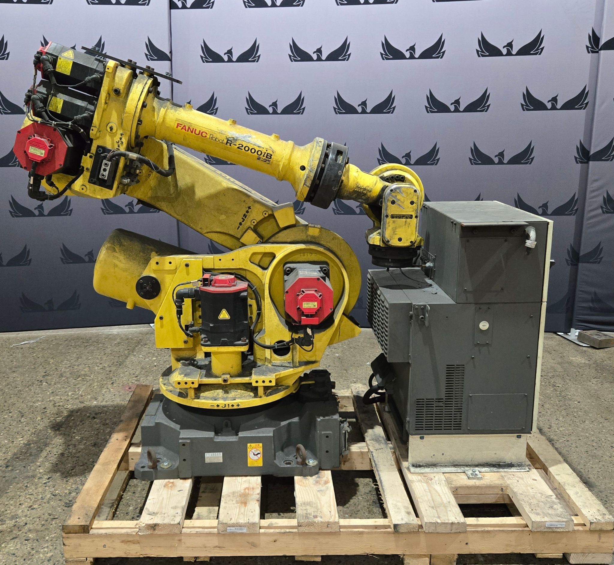 FANUC R-2000iB/210F Complete w/ R-30iB Controls USED 0
