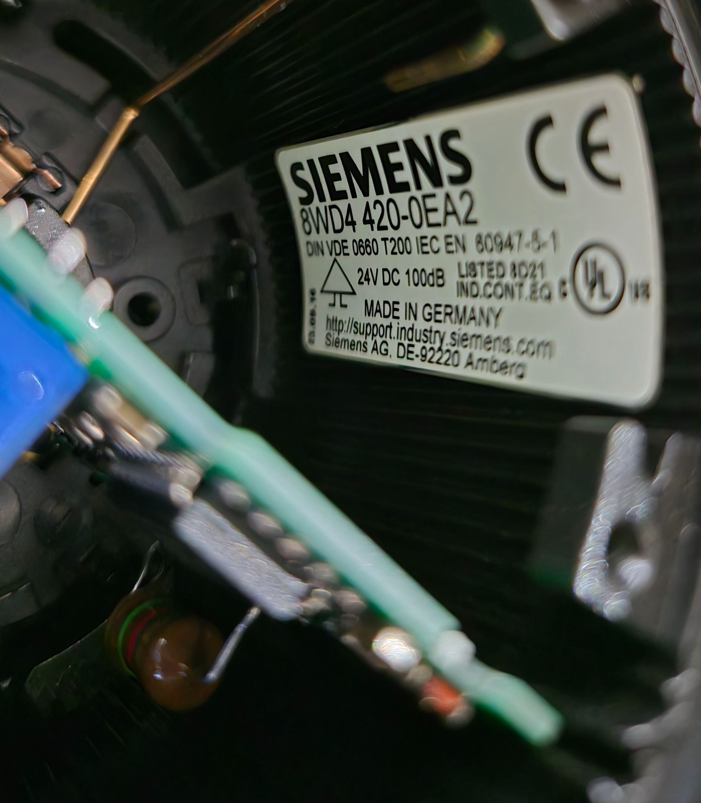 SIEMENS 8WD4 420-0EA2 SIREN ELEMENT WITH MULTI-TONE USED 2
