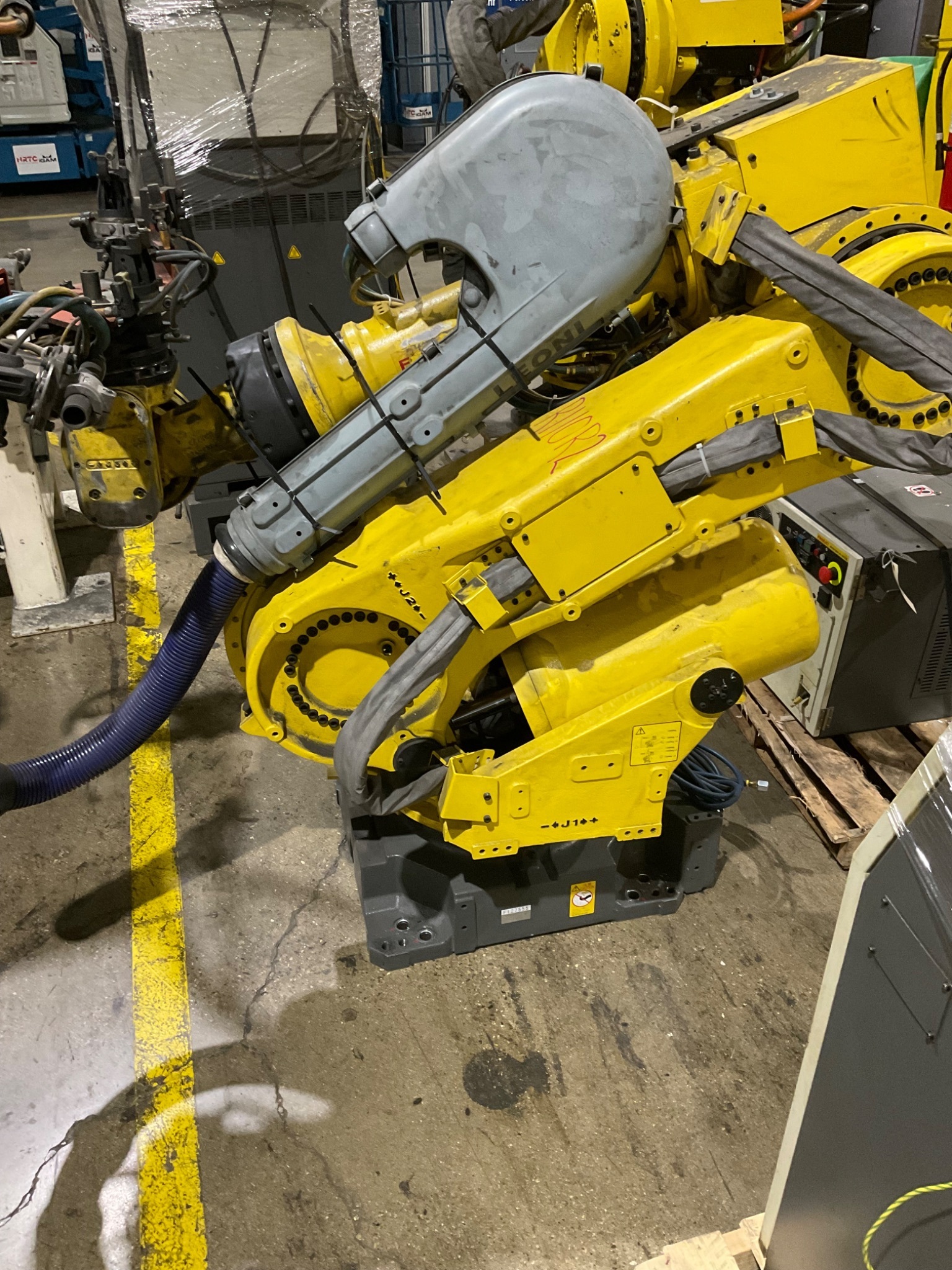FANUC - R2000IB/210 W/ R-30IA Controls USED 2