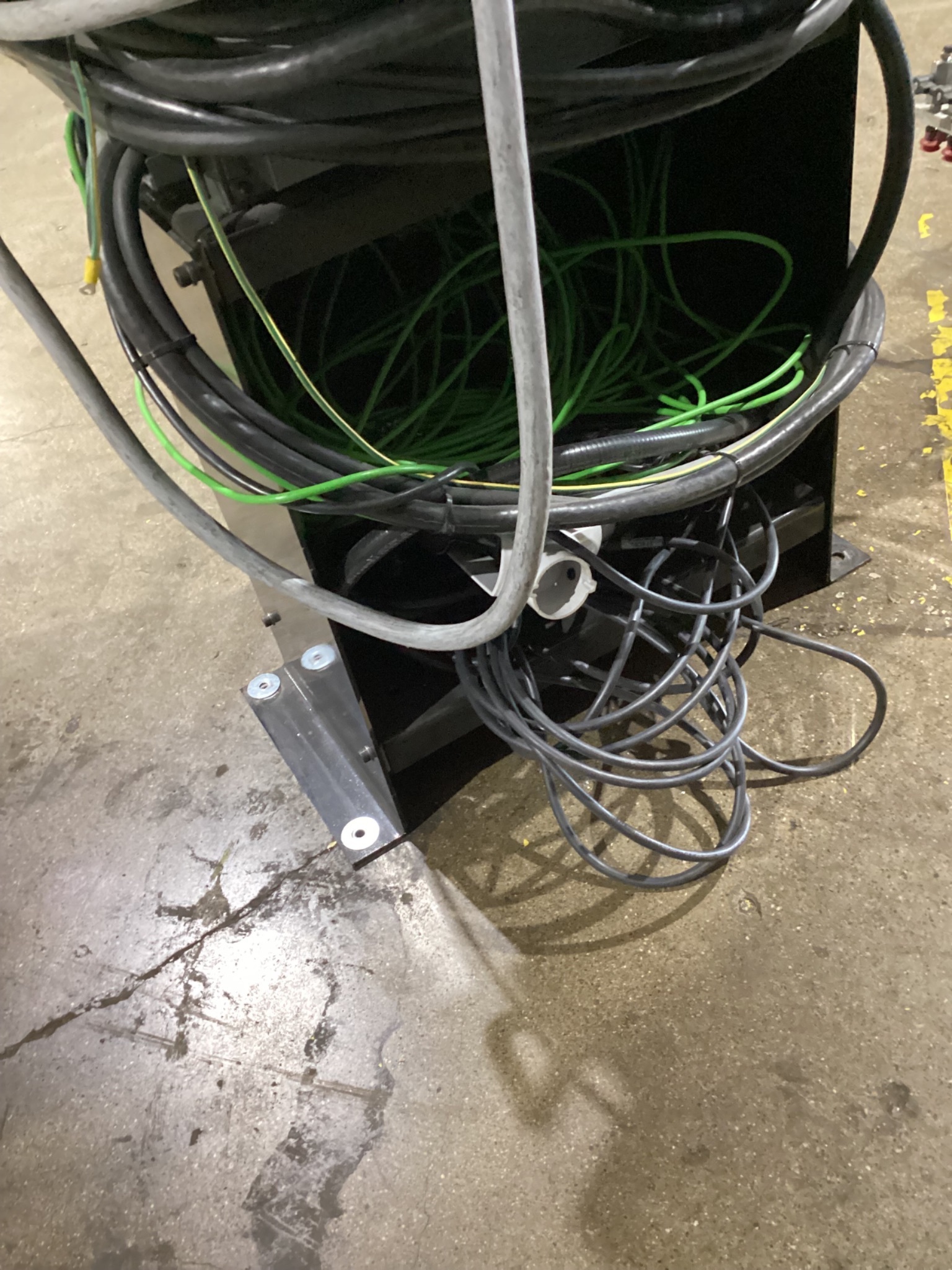 FANUC LR MATE 200iD w/ R-30iB Mate PLUS Controller, Gripper EOA Included USED 14