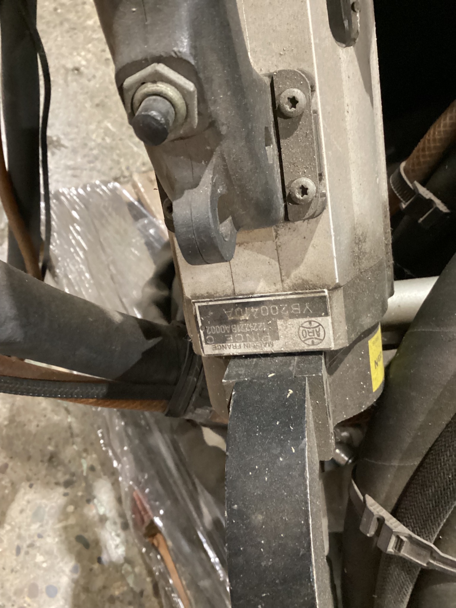 ARO ERGOWELD 14K V4 Mobile Spot Welder USED 11