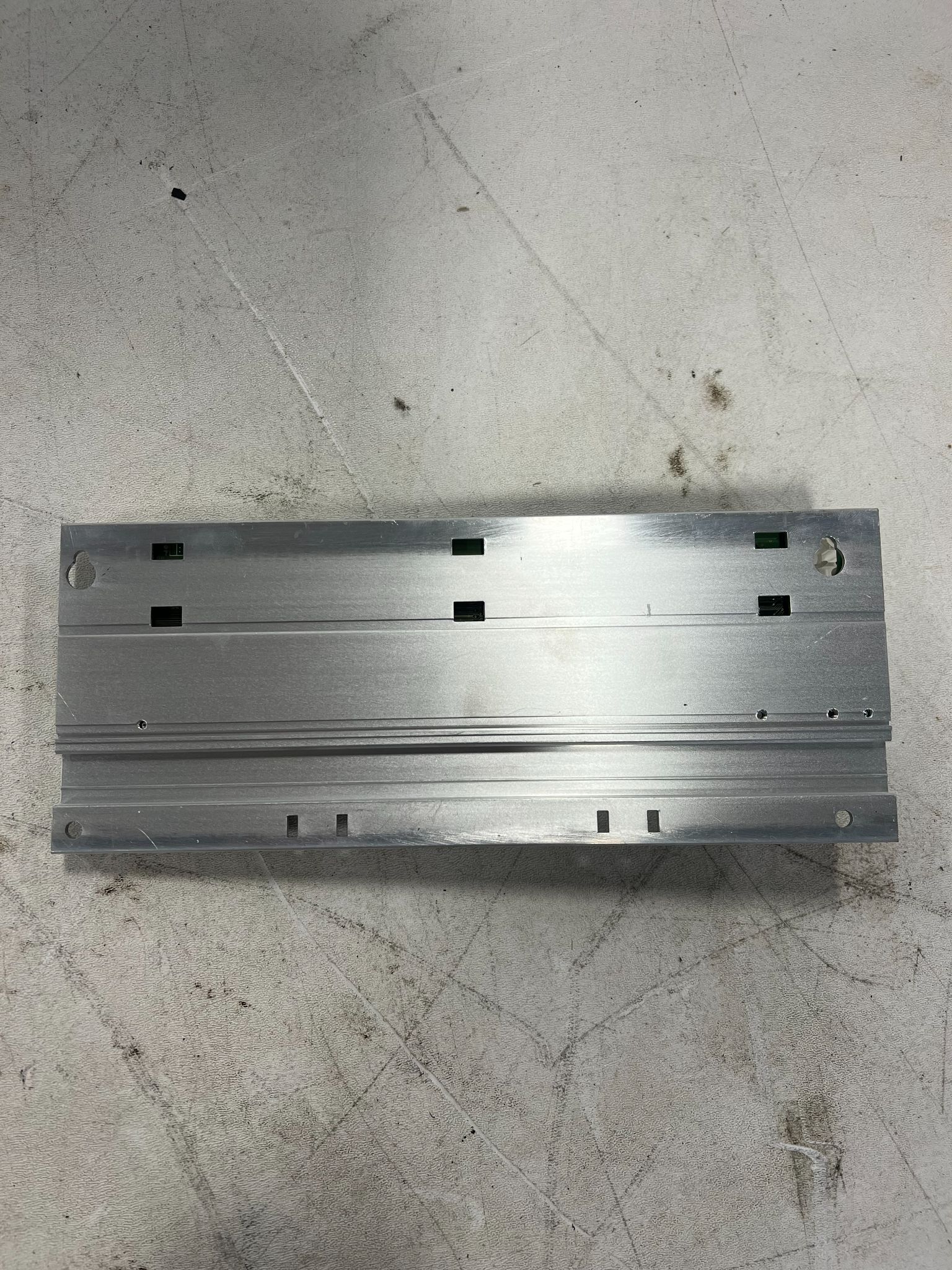 MITSUBISHI Q65B PROGRAMMABLE LOGIC CONTROLS USED 1