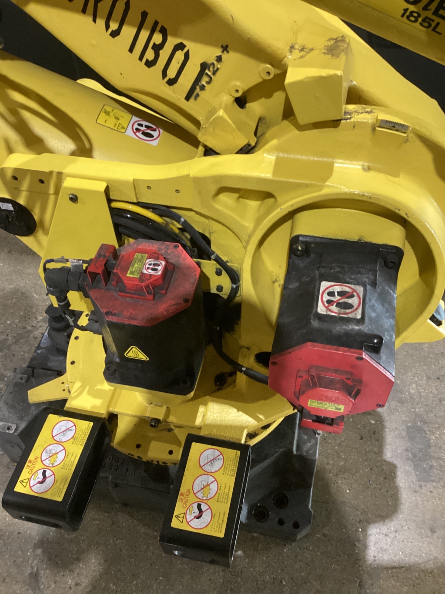 FANUC R-2000iB/185L 6-Axis Robot Arm F148915 USED 2