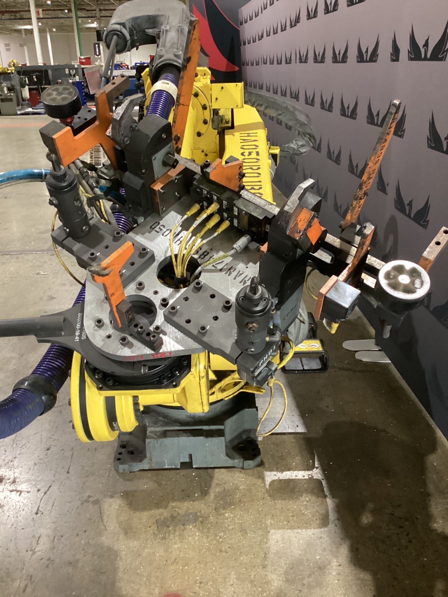 FANUC R-2000iB/185L 6-Axis Robot Arm F148915 USED 4