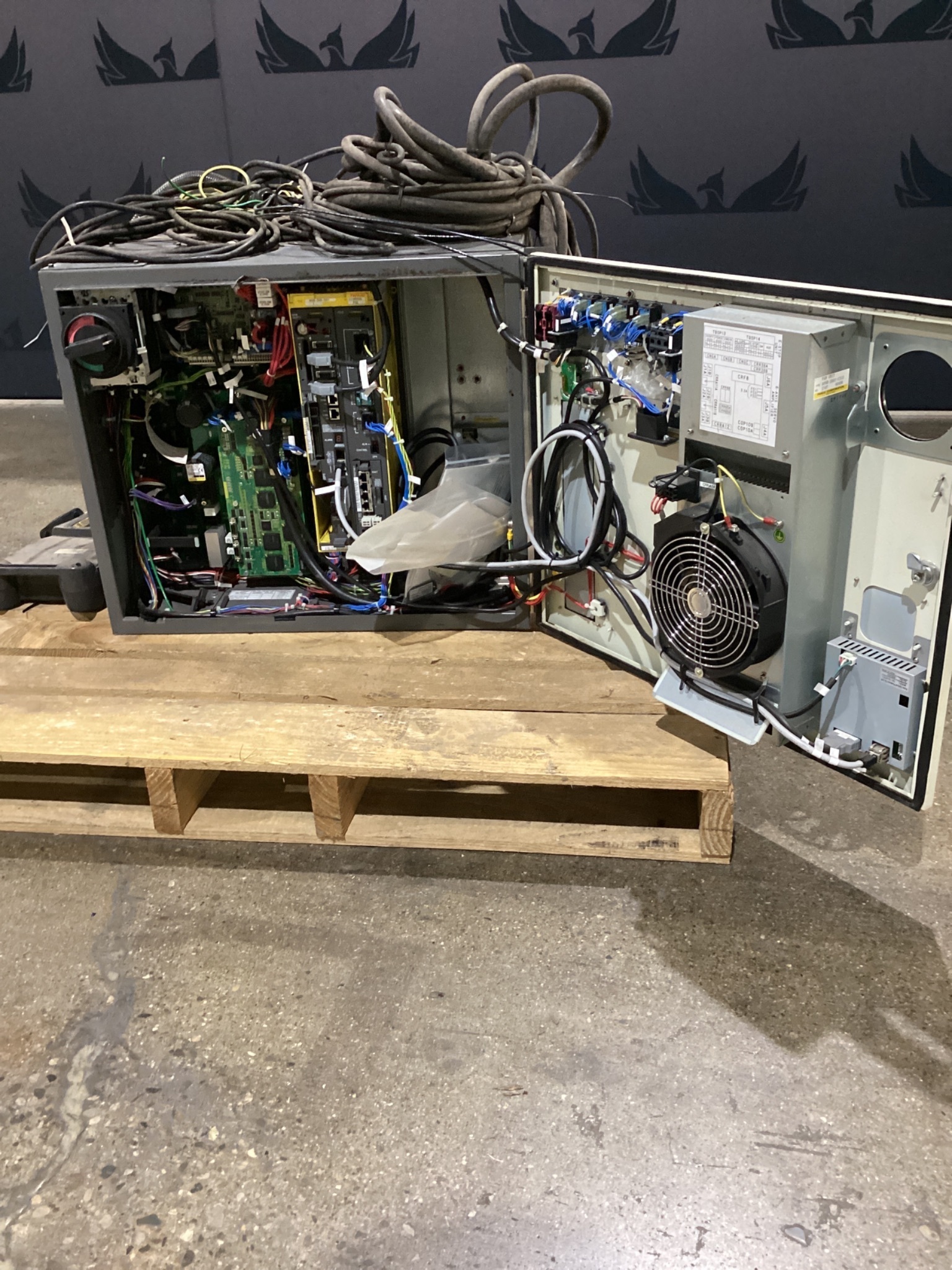 FANUC M-10iA/12 Complete w/ R-30iB Controller USED 3