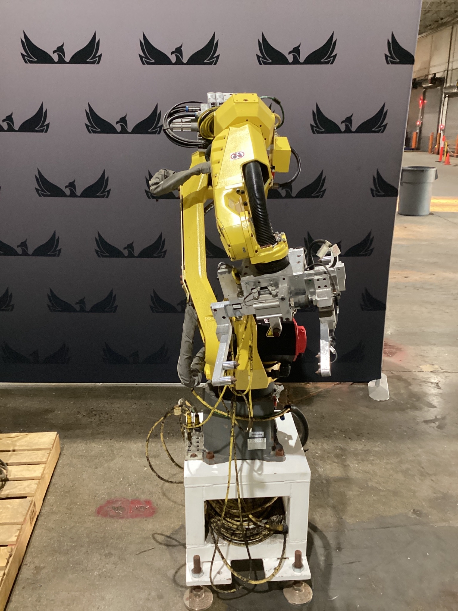 FANUC M-10iA/12 Complete w/ R-30iB Controller USED 6