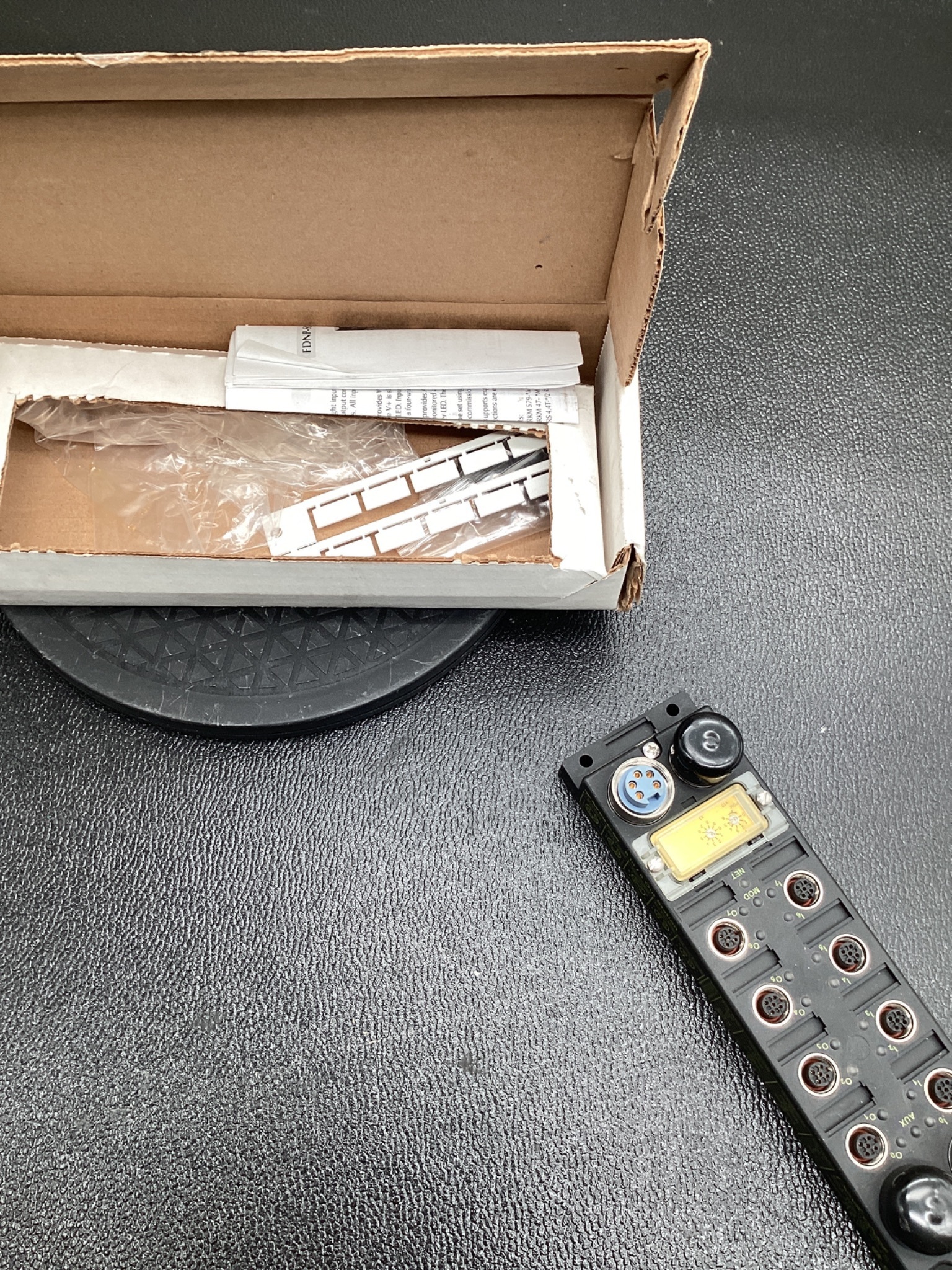 TURCK FDNP-50808G-TT DeviceNet I/O Module 8DI 8DO 0.5A NEW 3