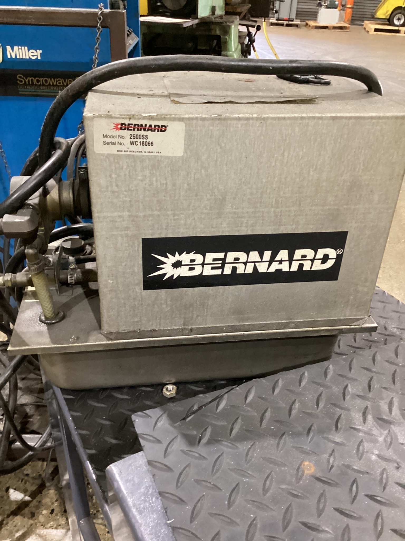 MILLER SYNCROWAVE 351 TIG Welder USED 6