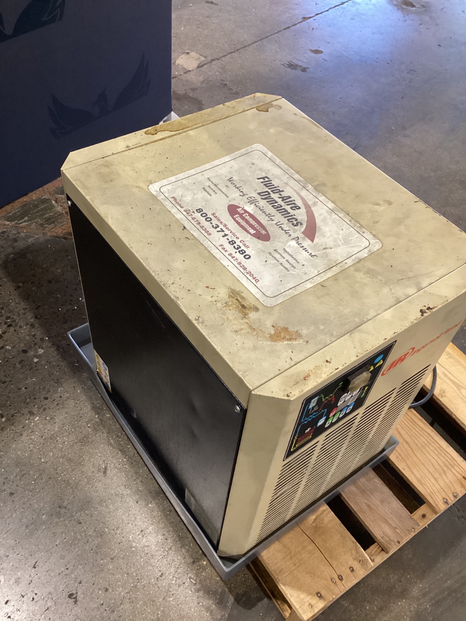 INGERSOLL-RAND D108IN 64 SCFM Refrigerated Air Dryer USED 1