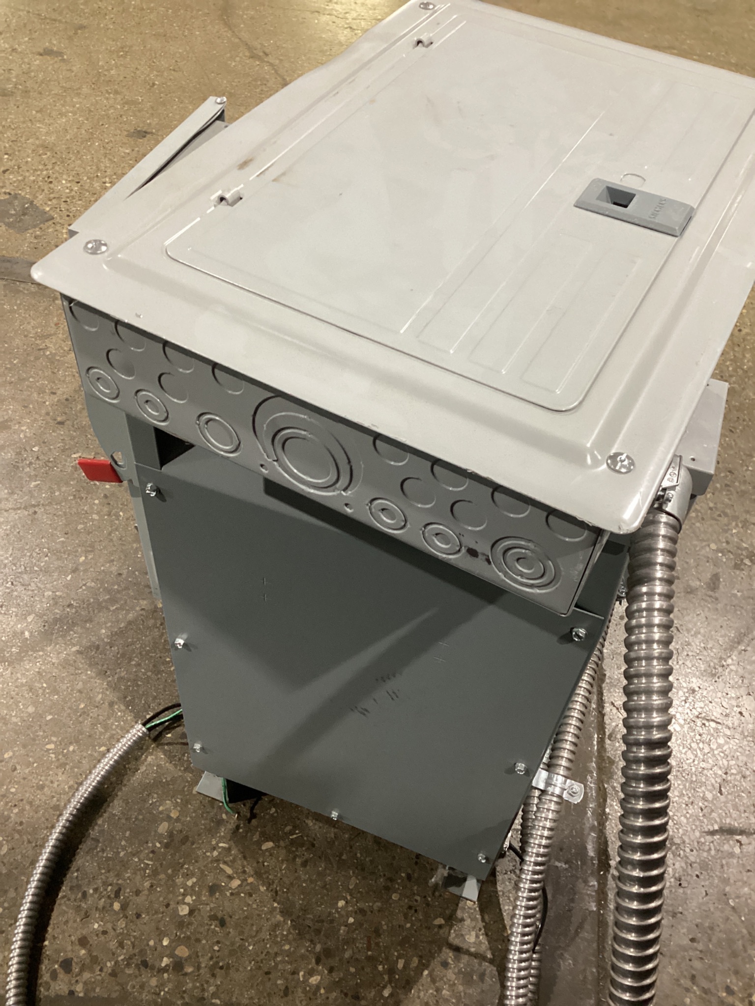 POWERTRAN PTN104-25K-EE 25KVA Step-Down Transformer 1PH USED 4