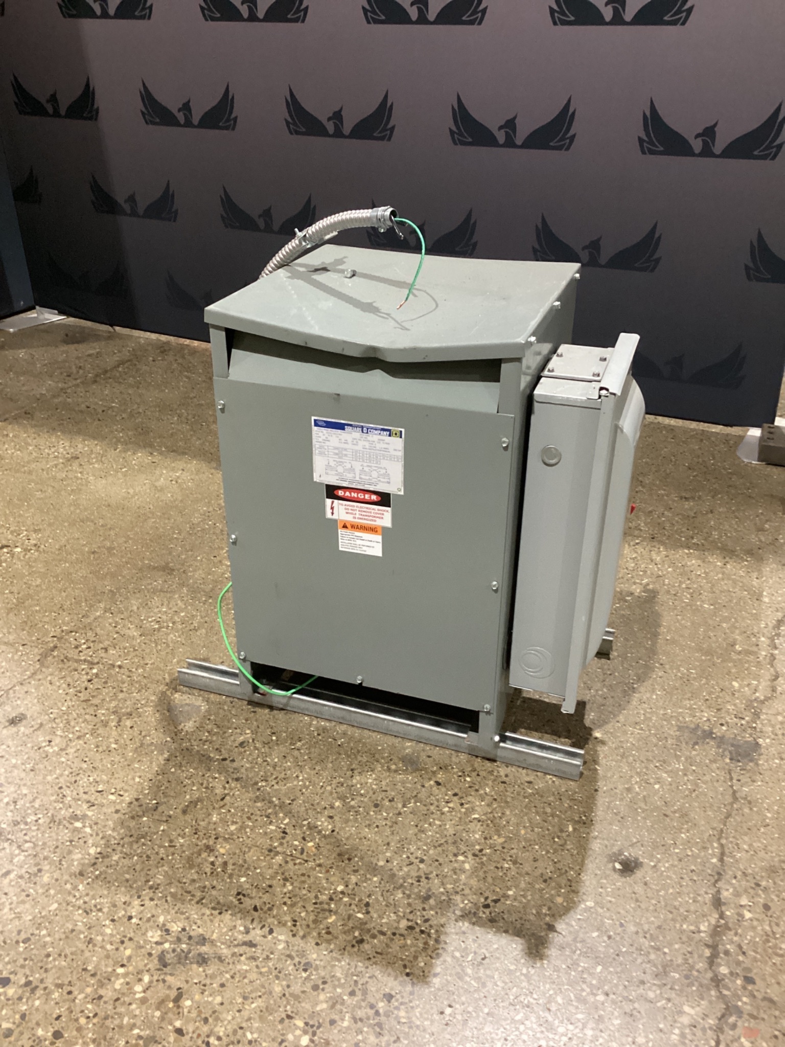 SQUARE D 25S3HF 25KVA Dry-Type Transformer 1PH USED 0