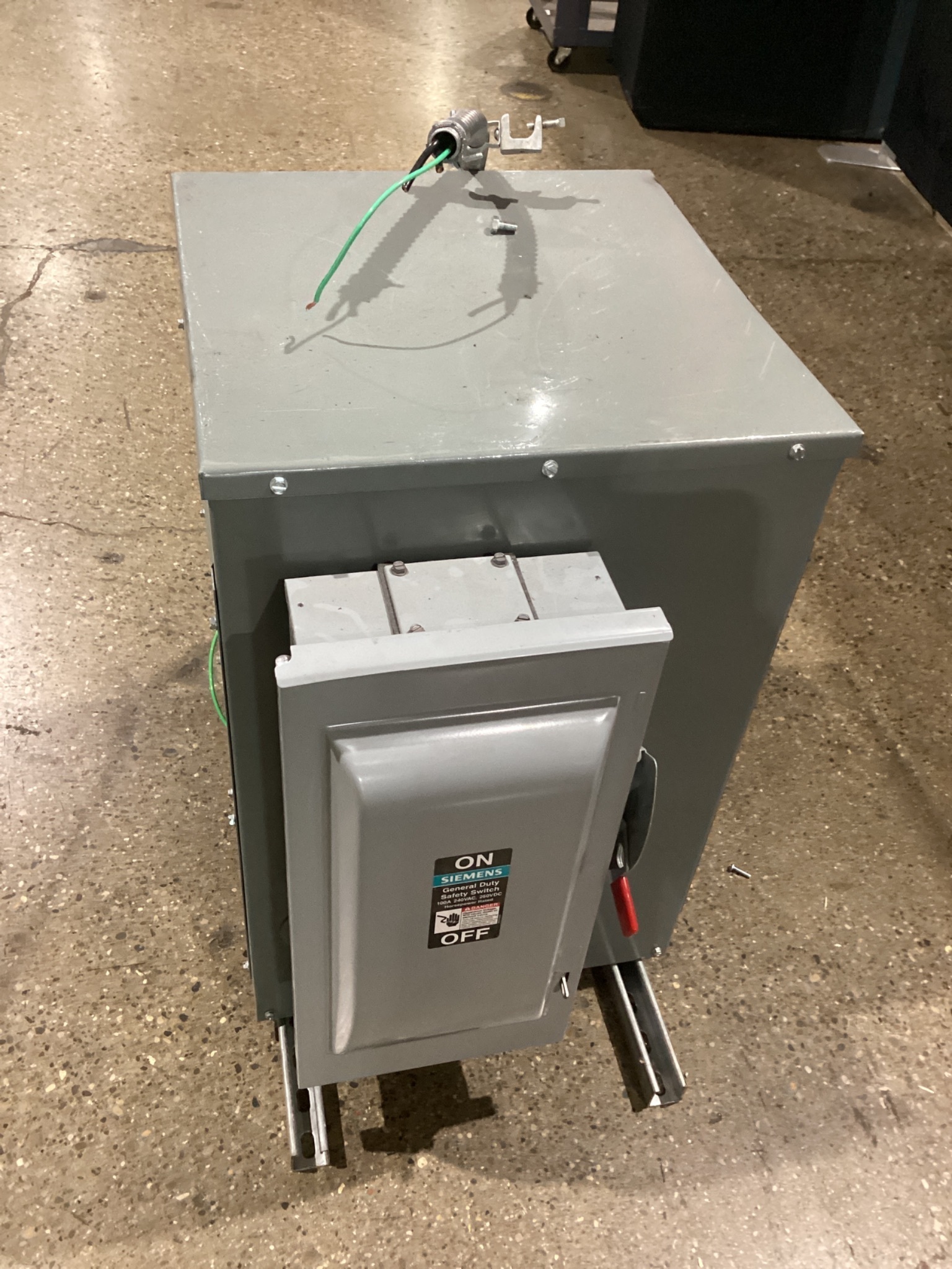 SQUARE D 25S3HF 25KVA Dry-Type Transformer 1PH USED 1